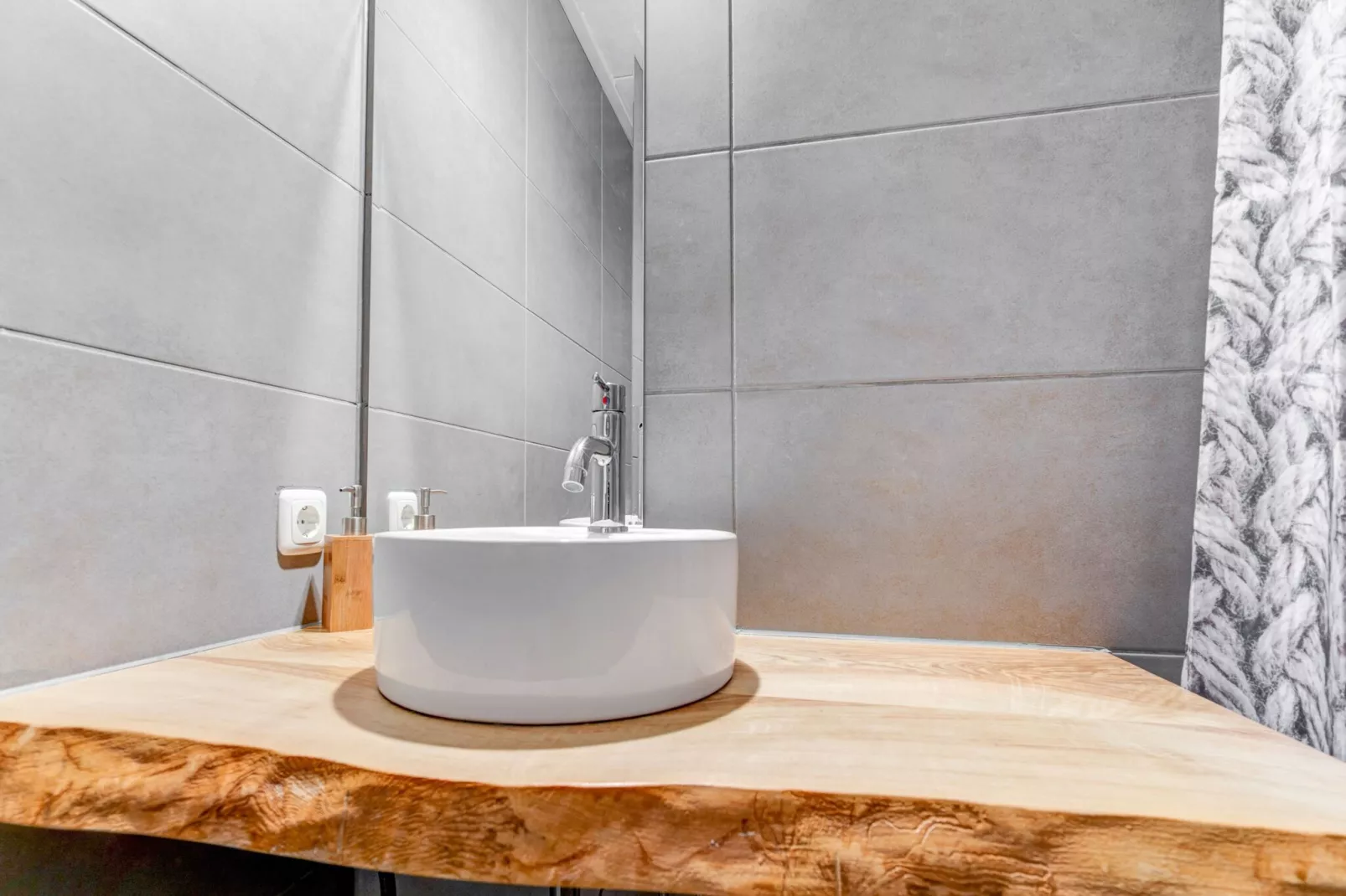 Valleyview Cottages - NR14-Bathroom