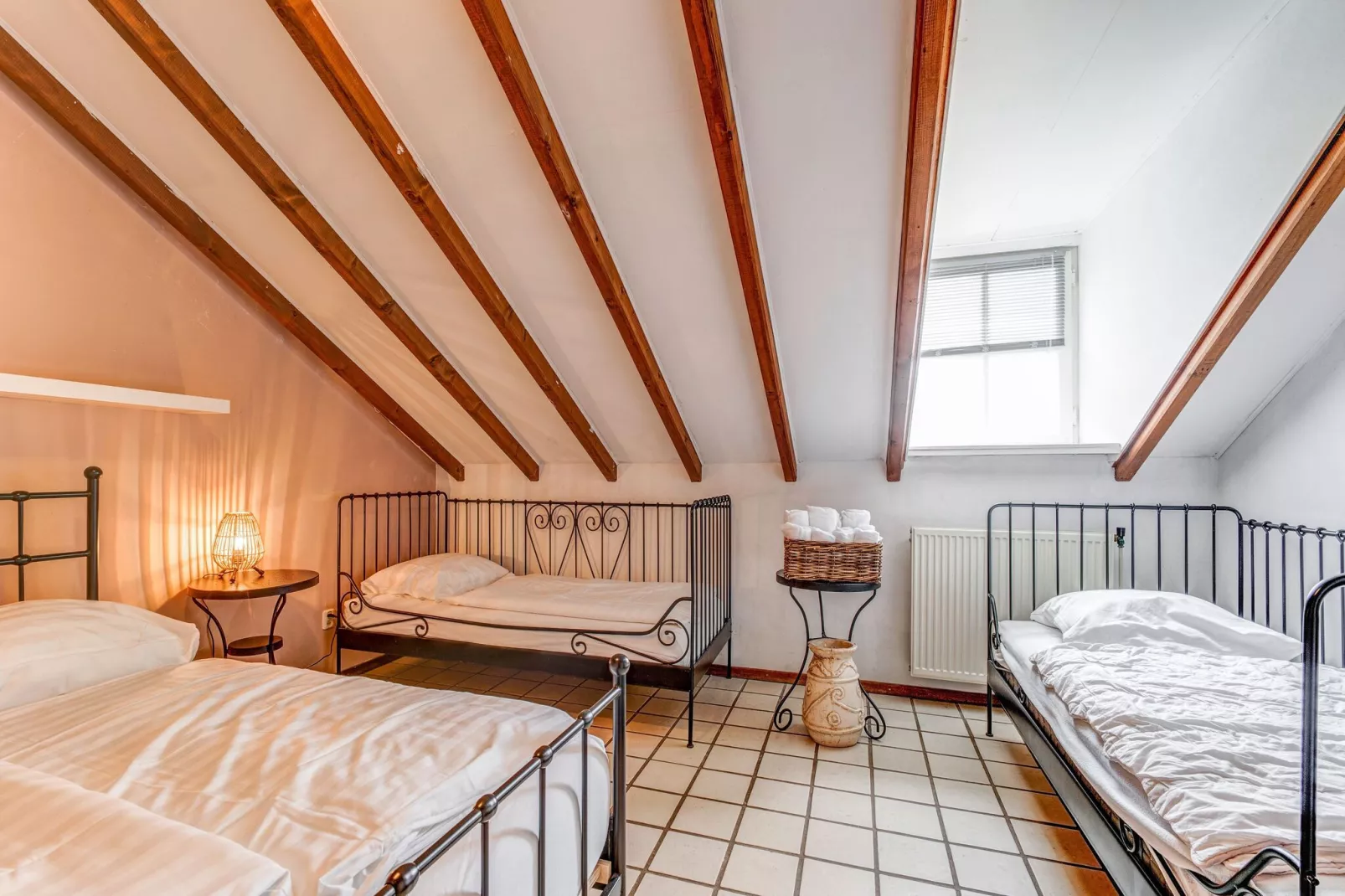 Valleyview Cottages - NR15-Bedroom