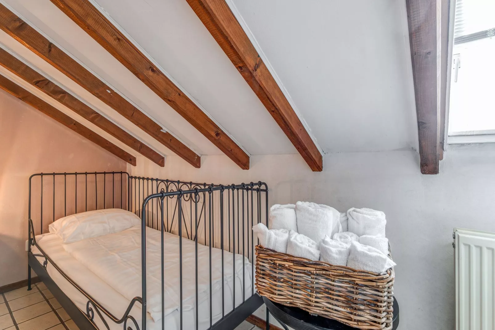Valleyview Cottages - NR15-Bedroom