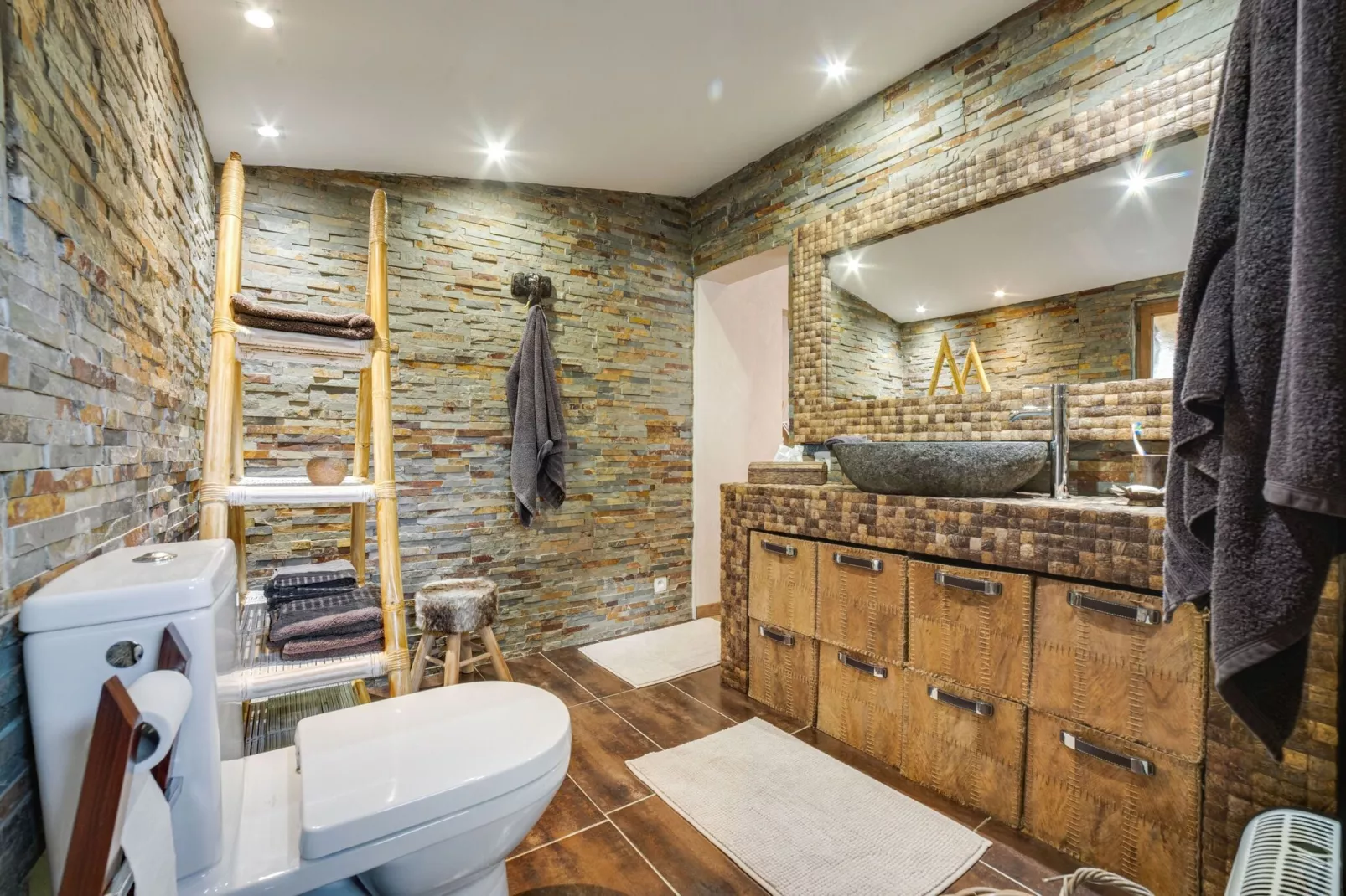 Villa Les Arcs sur Argens-Bathroom