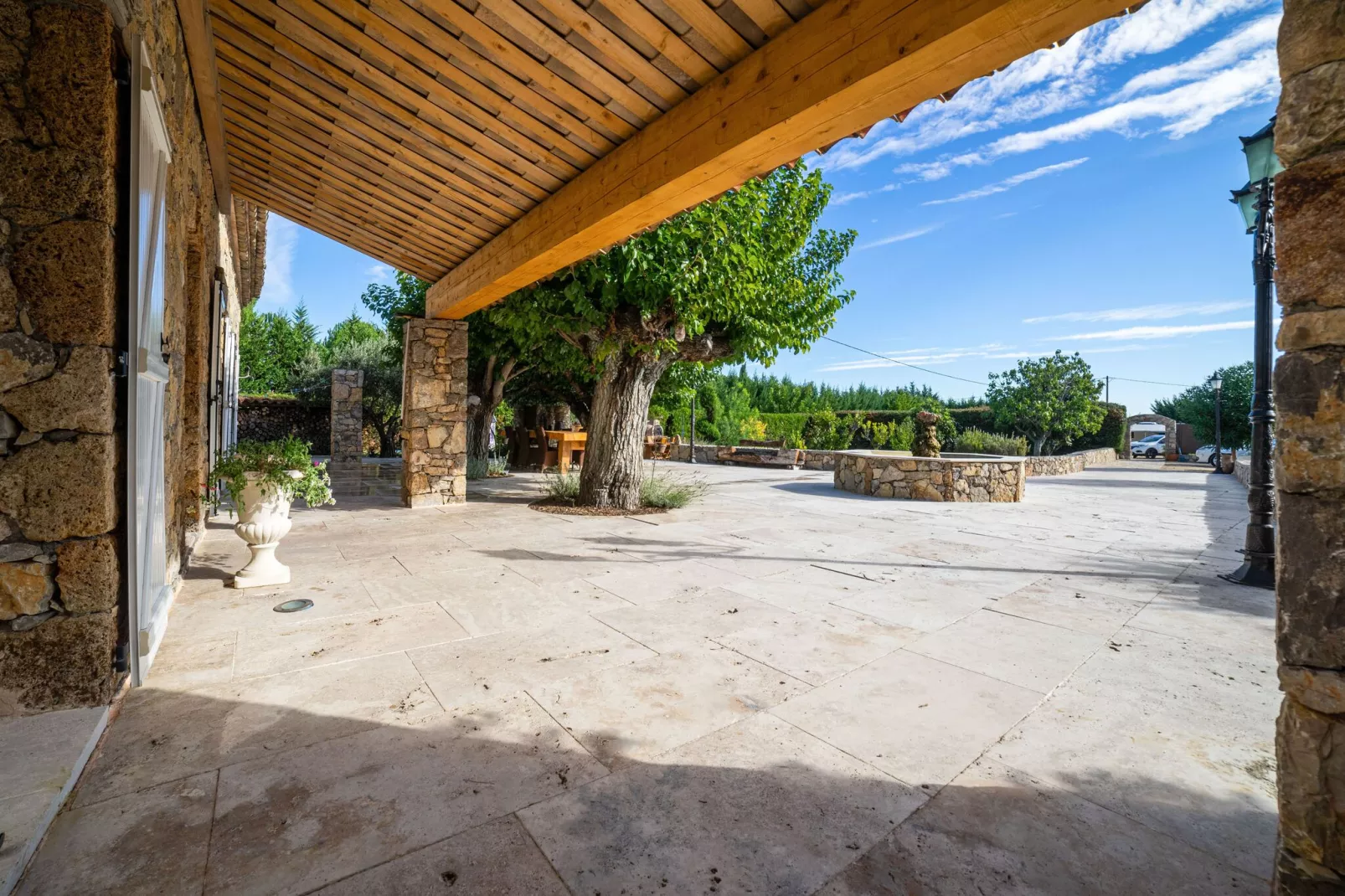 Villa Les Arcs sur Argens-Terrace balcony