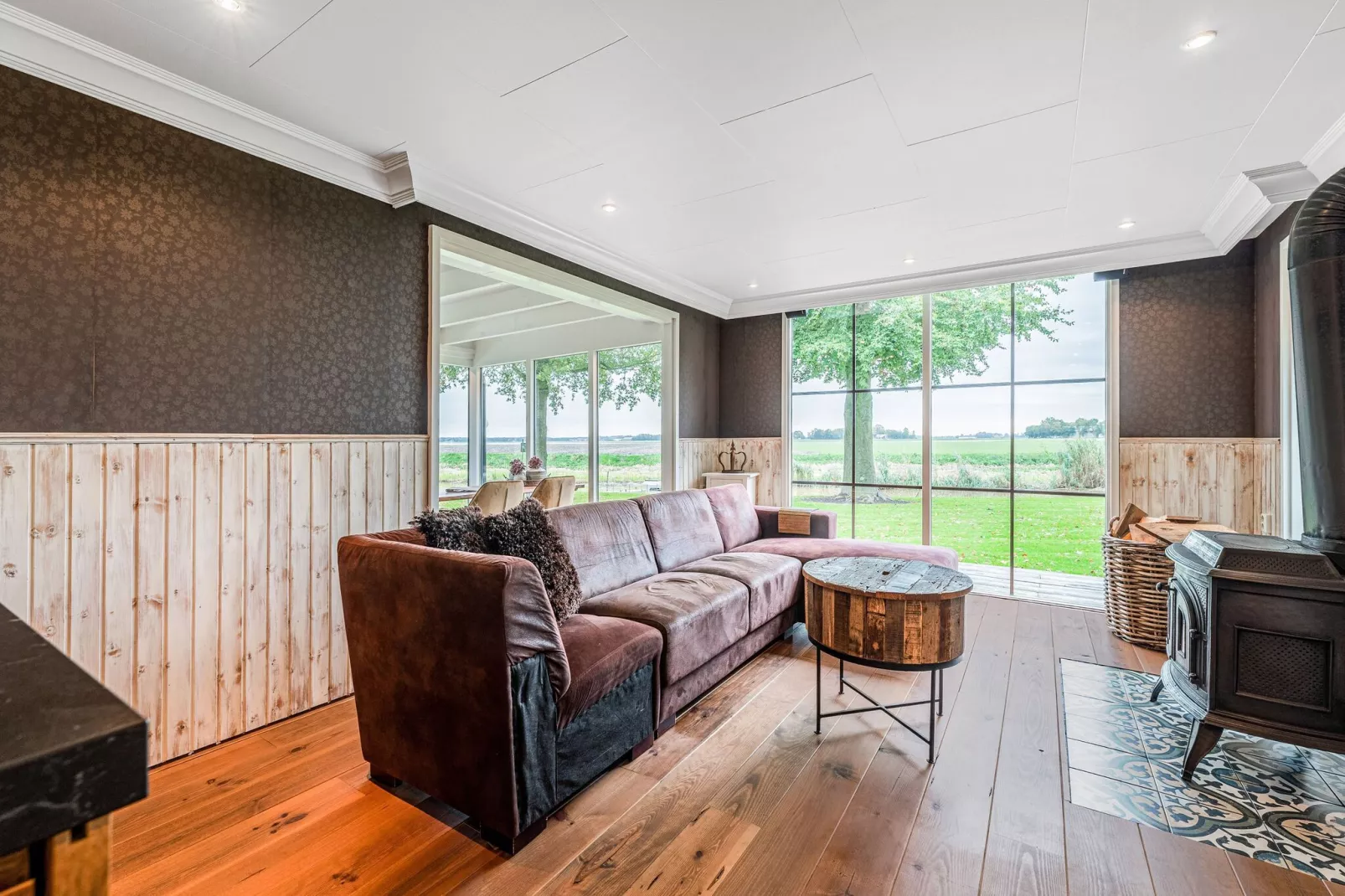 Lemmer Beauty-Living room