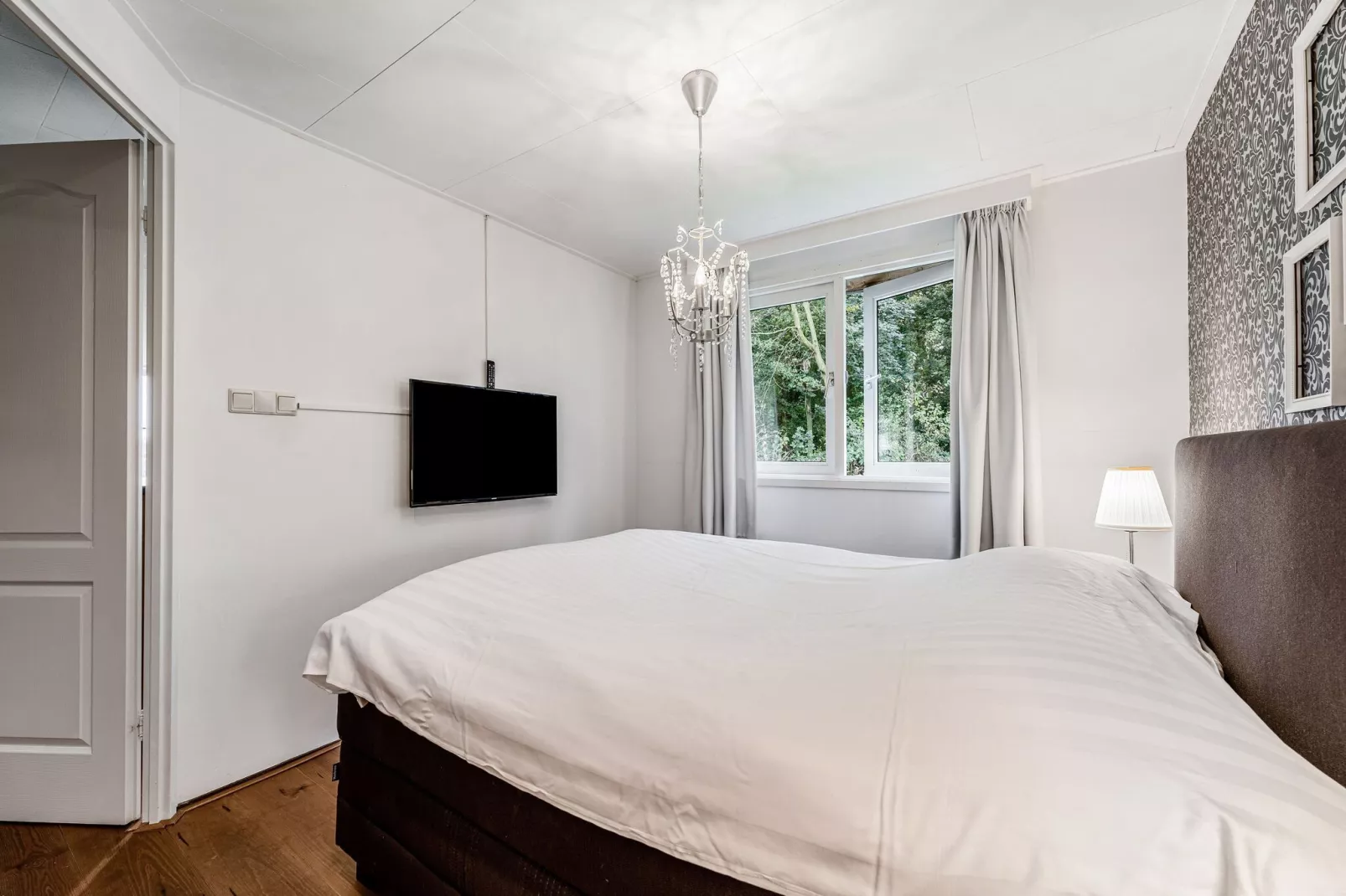 Lemmer Beauty-Bedroom