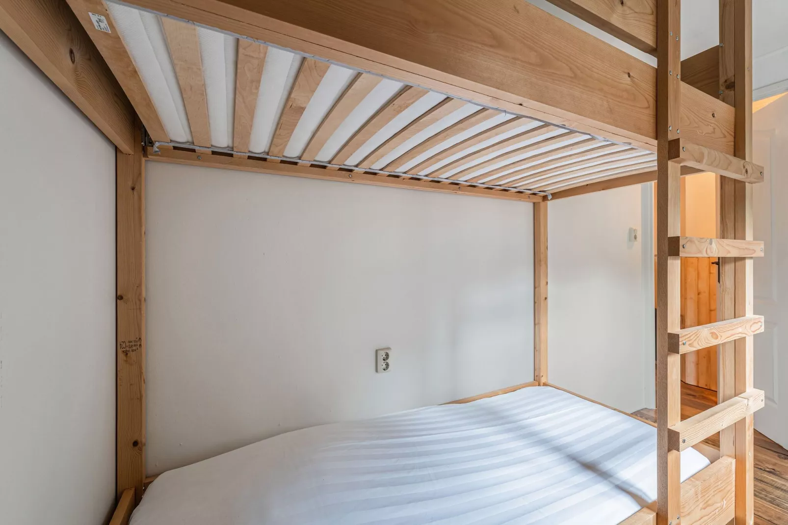 Lemmer Beauty-Bedroom
