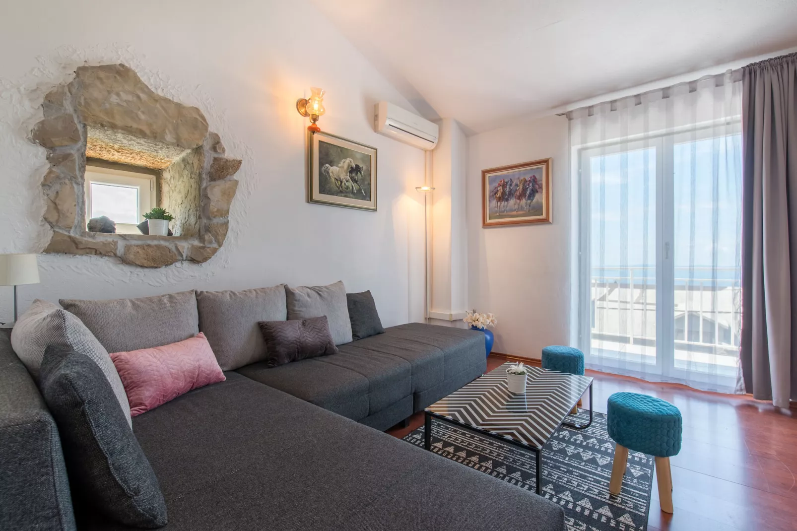Villa Danica on the Hills-Salon