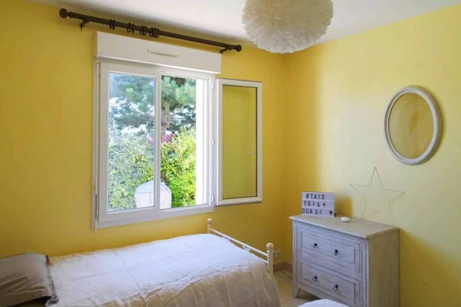 Holiday home Saint-Germain-sur-Ay-Bedroom