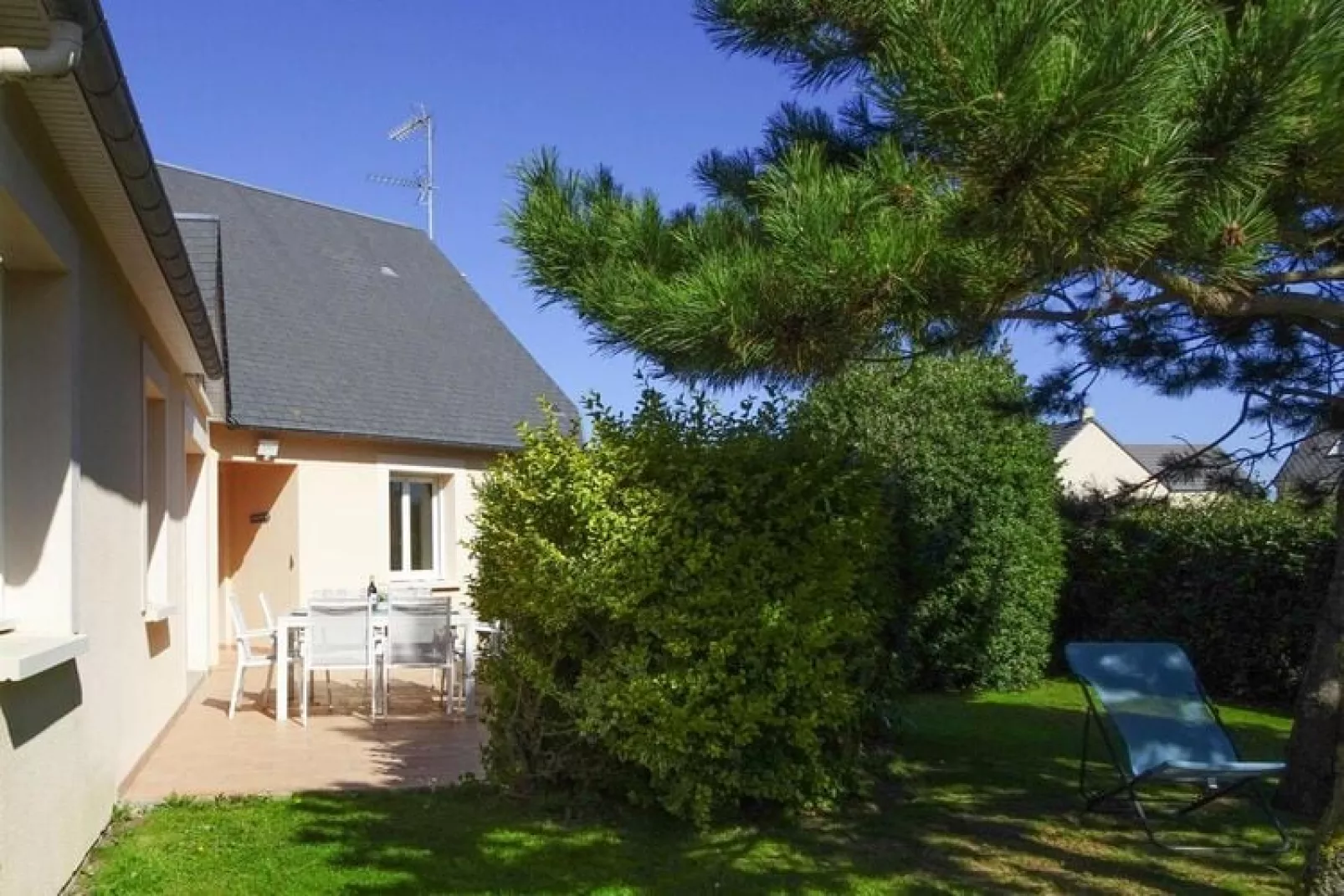 Holiday home Saint-Germain-sur-Ay-Exterior summer