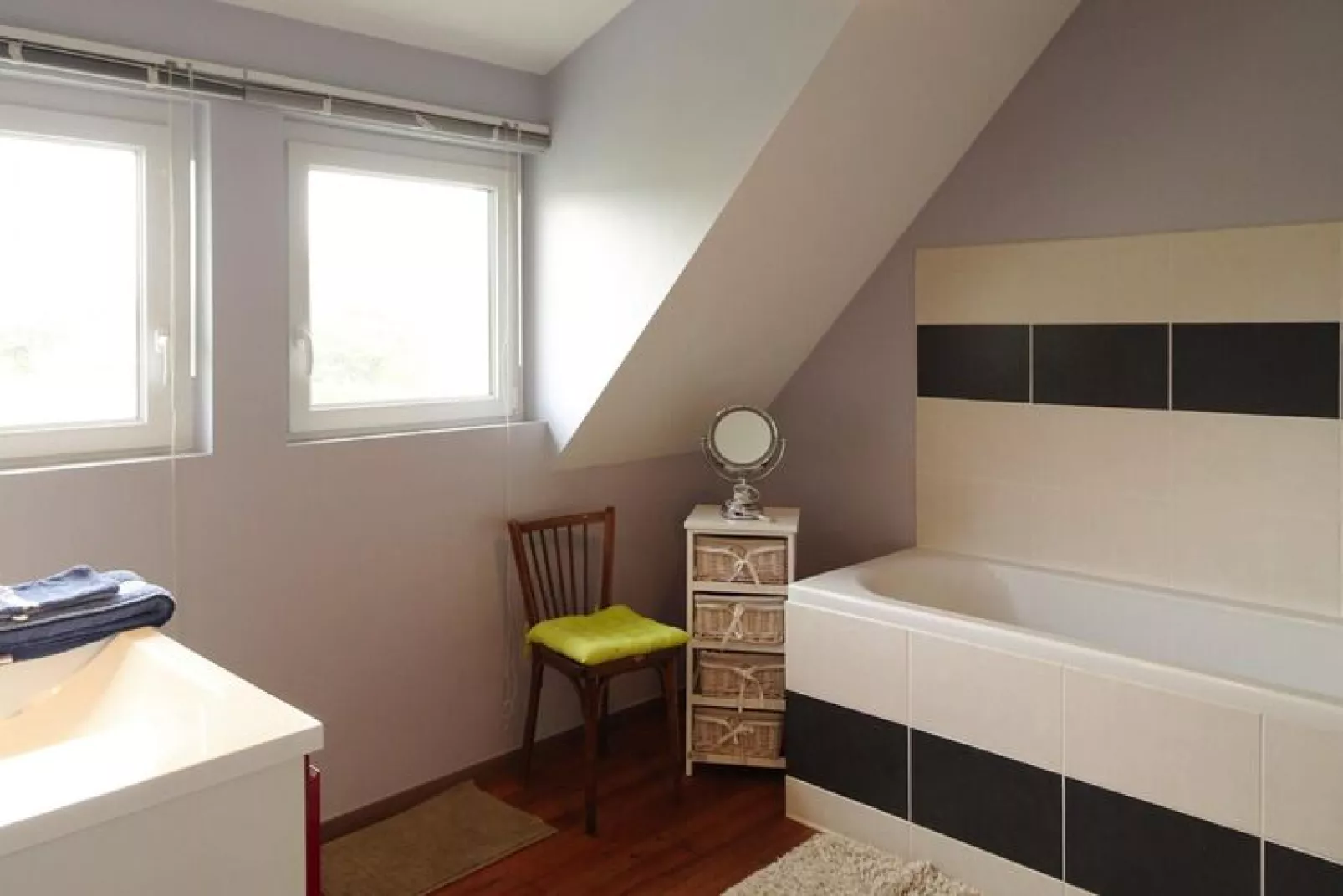 Holiday home St Martin-de-Bréhal-Badezimmer
