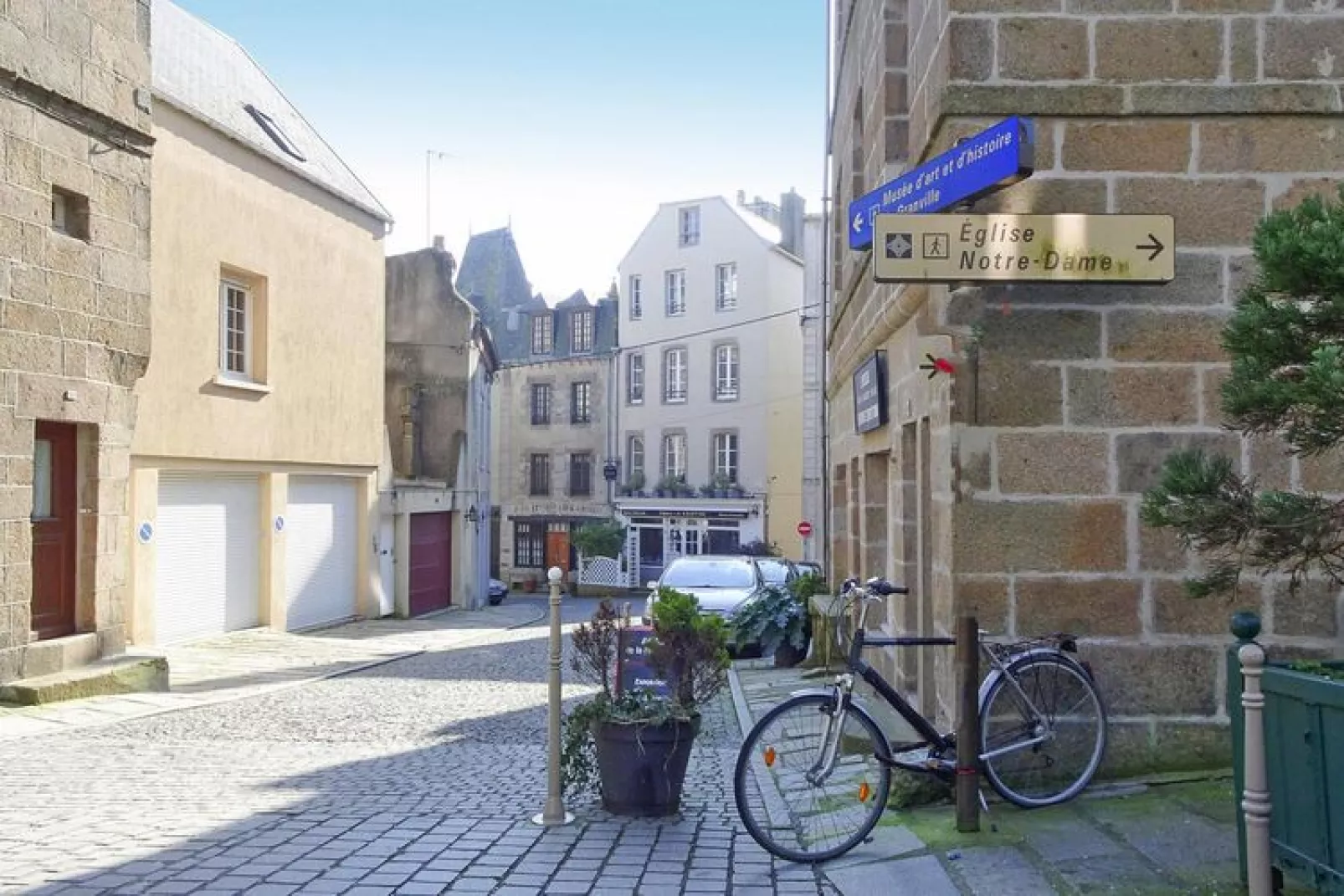 Holiday home St Martin-de-Bréhal-Gebiete Sommer 5 km