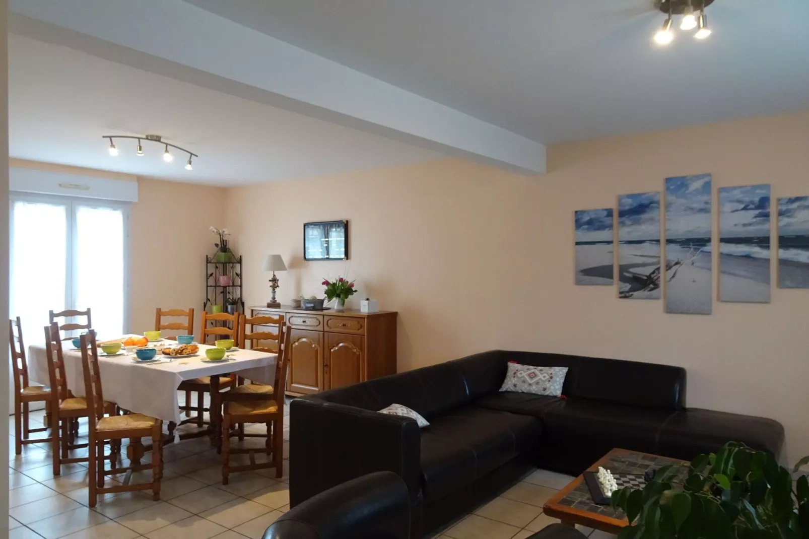 Holiday home Barneville-Carteret-Salle à manger