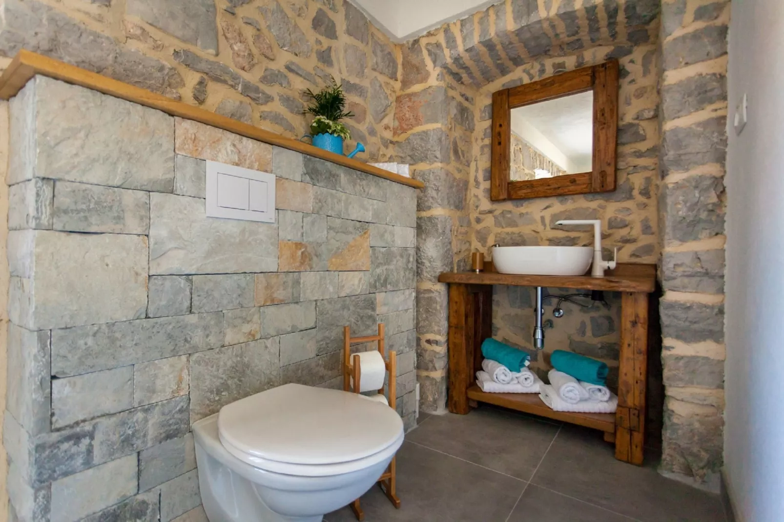Villa Lusa-Bathroom