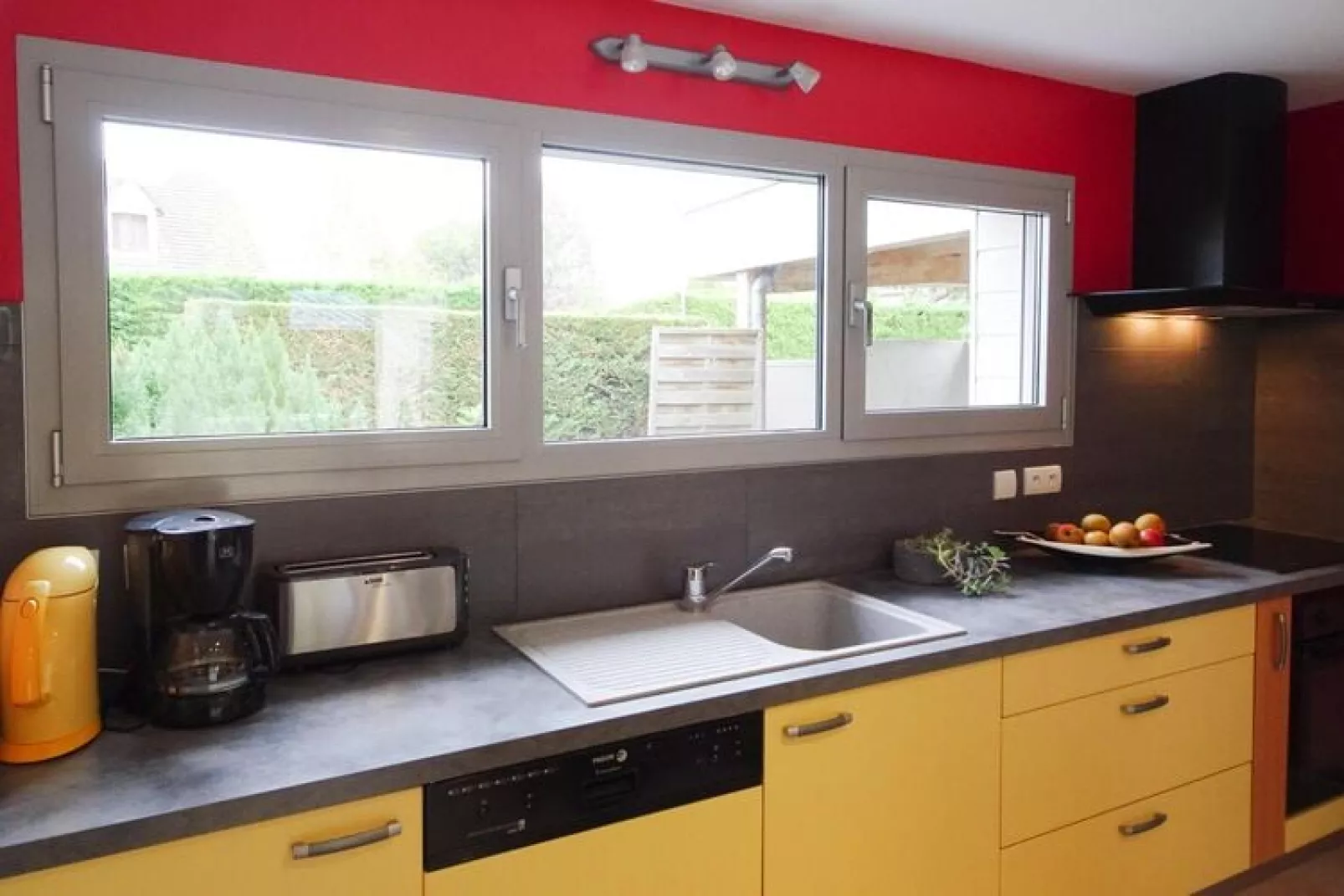 Semi-detached house St Martin-de-Bréhal-Kitchen