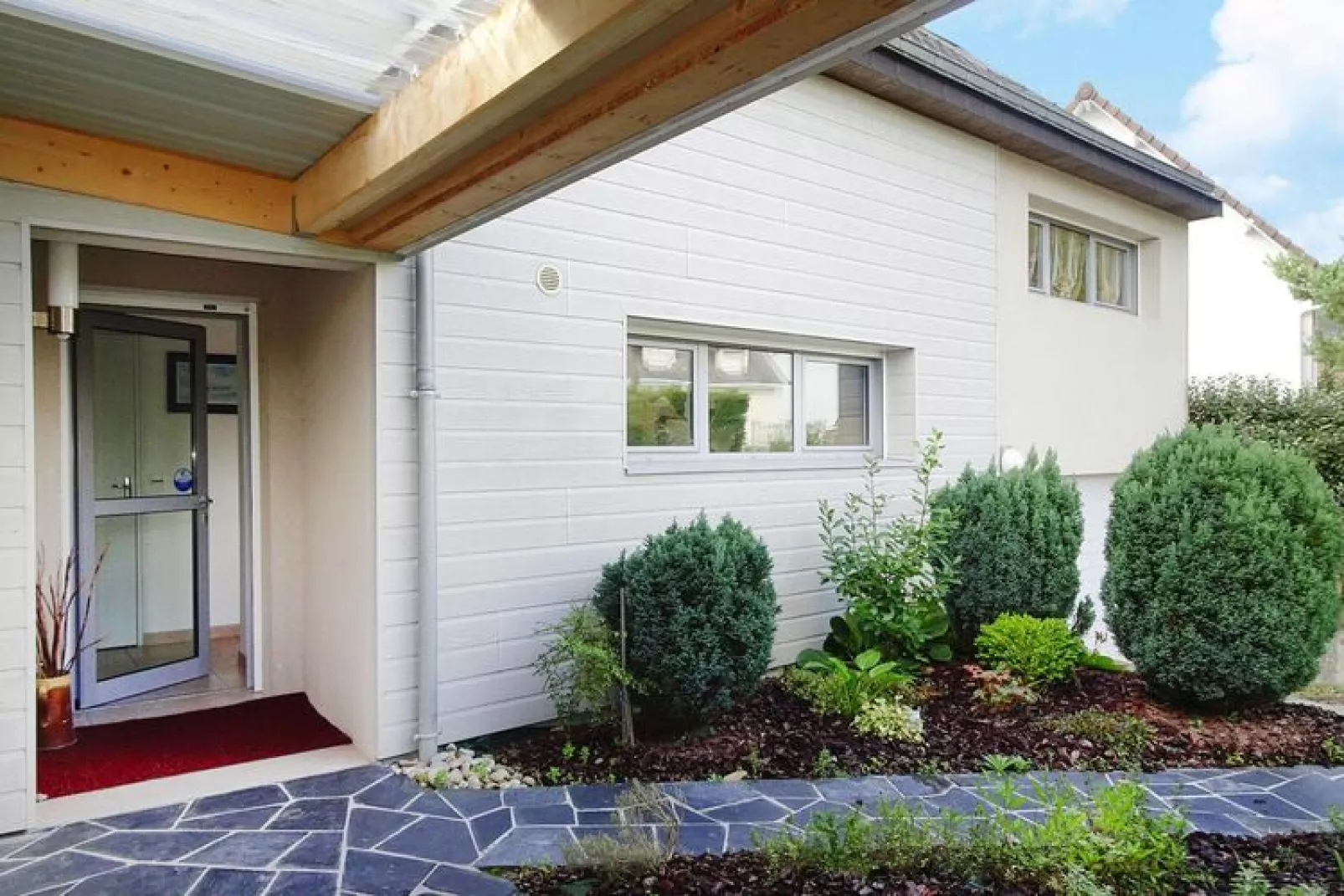 Semi-detached house St Martin-de-Bréhal-Exterior summer