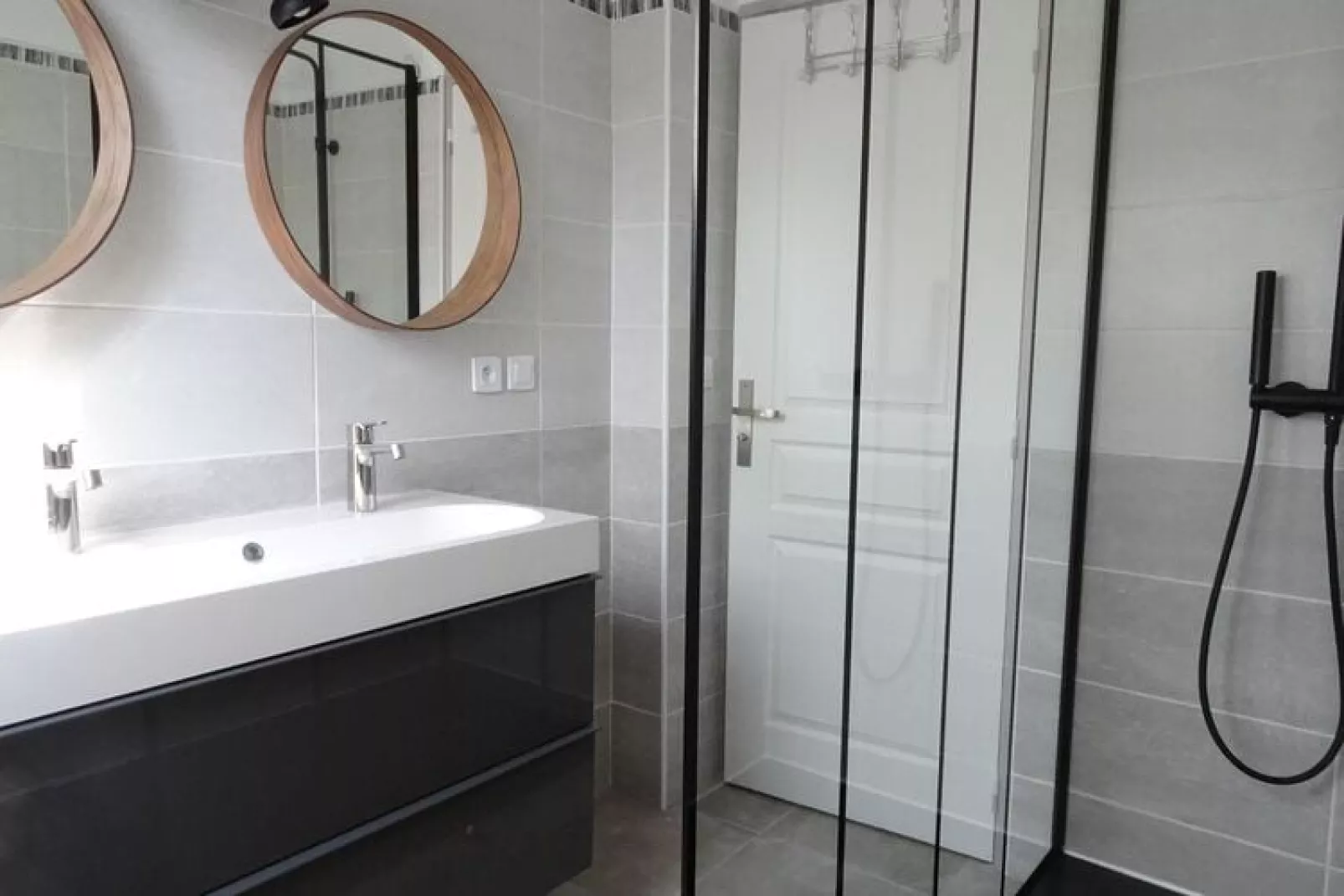 Semi-detached house Bréhal-Bathroom