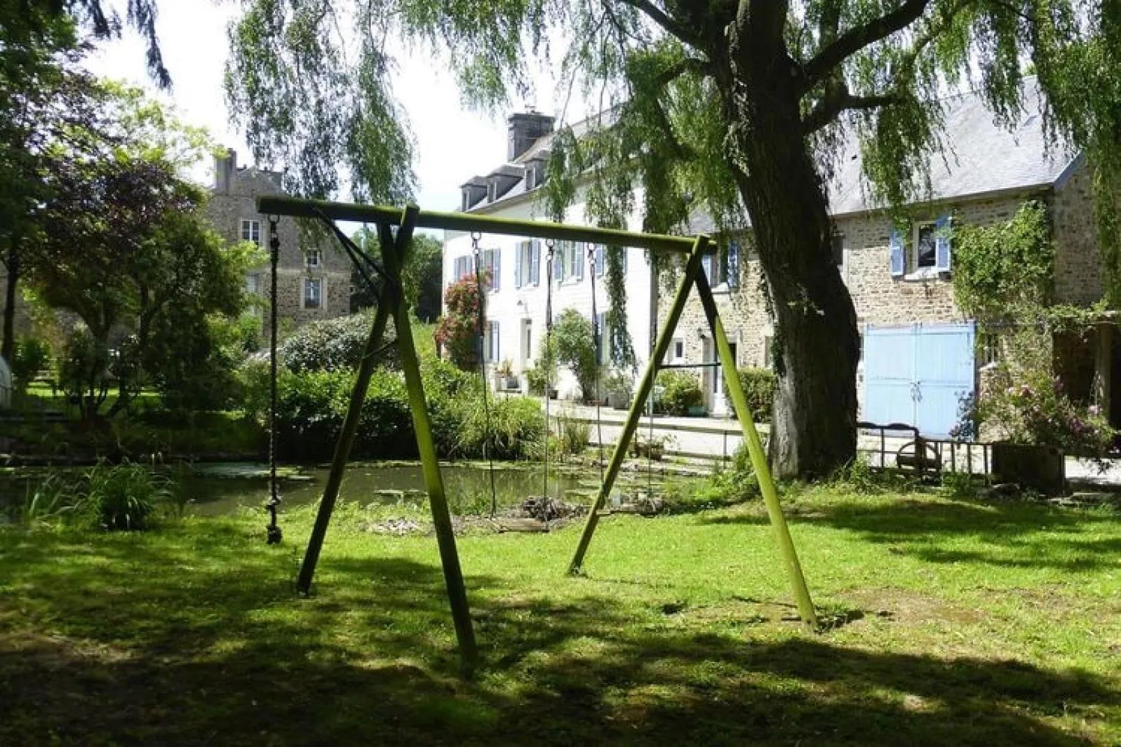 Semi-detached house St Sauveur-le-Vicomte--Gardens summer