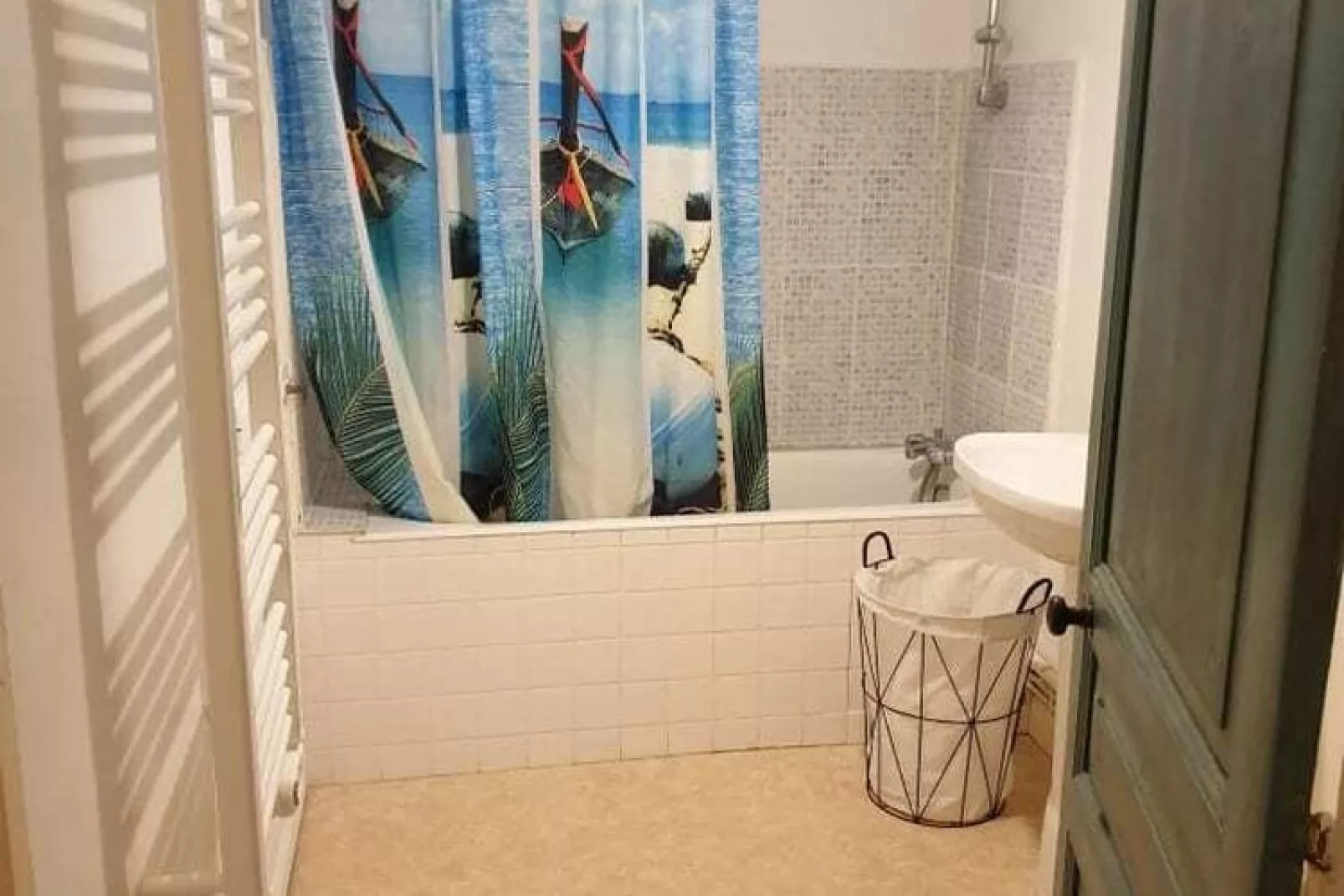 Semi-detached house St Sauveur-le-Vicomte--Bathroom