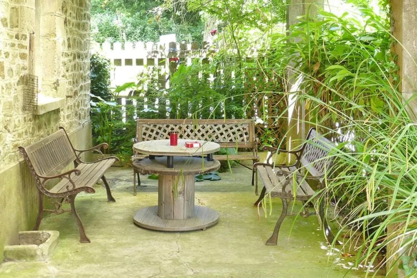 Semi-detached house St Sauveur-le-Vicomte-Terrace balcony