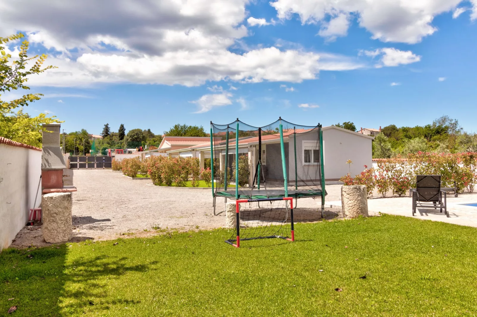 KUĆICA 2-Park facilities