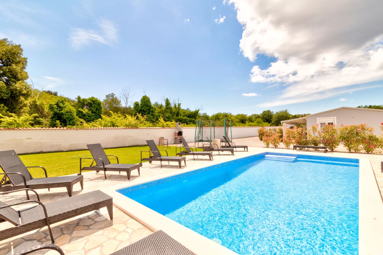 Kućica 3-Pool