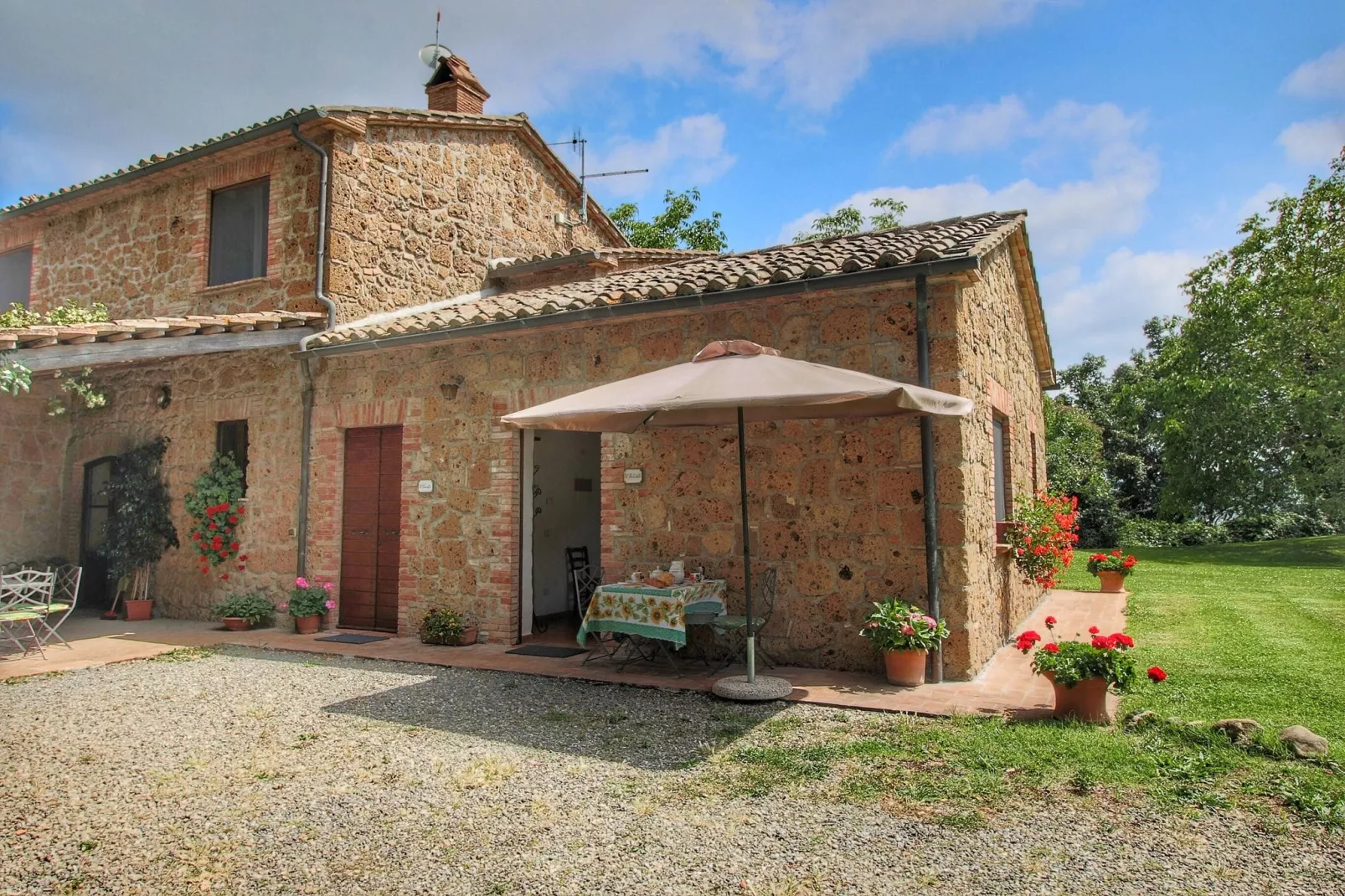 Il Portichetto-Exterior summer