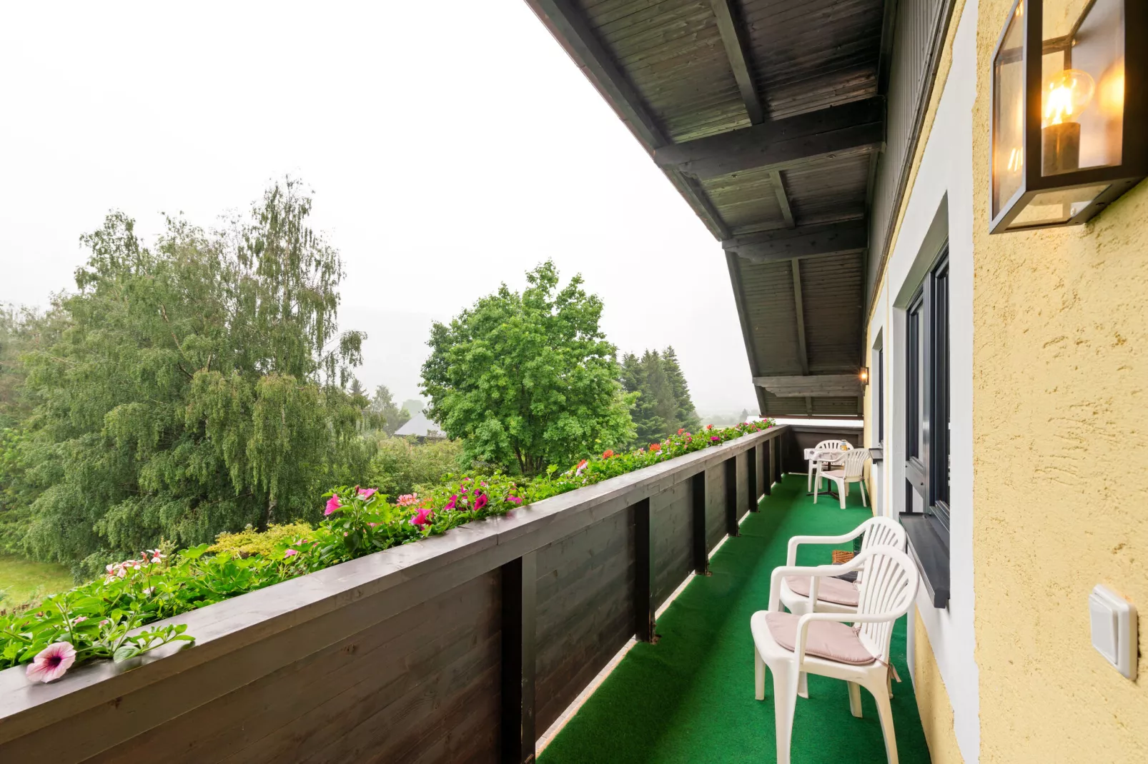 Corinna-Terrace balcony
