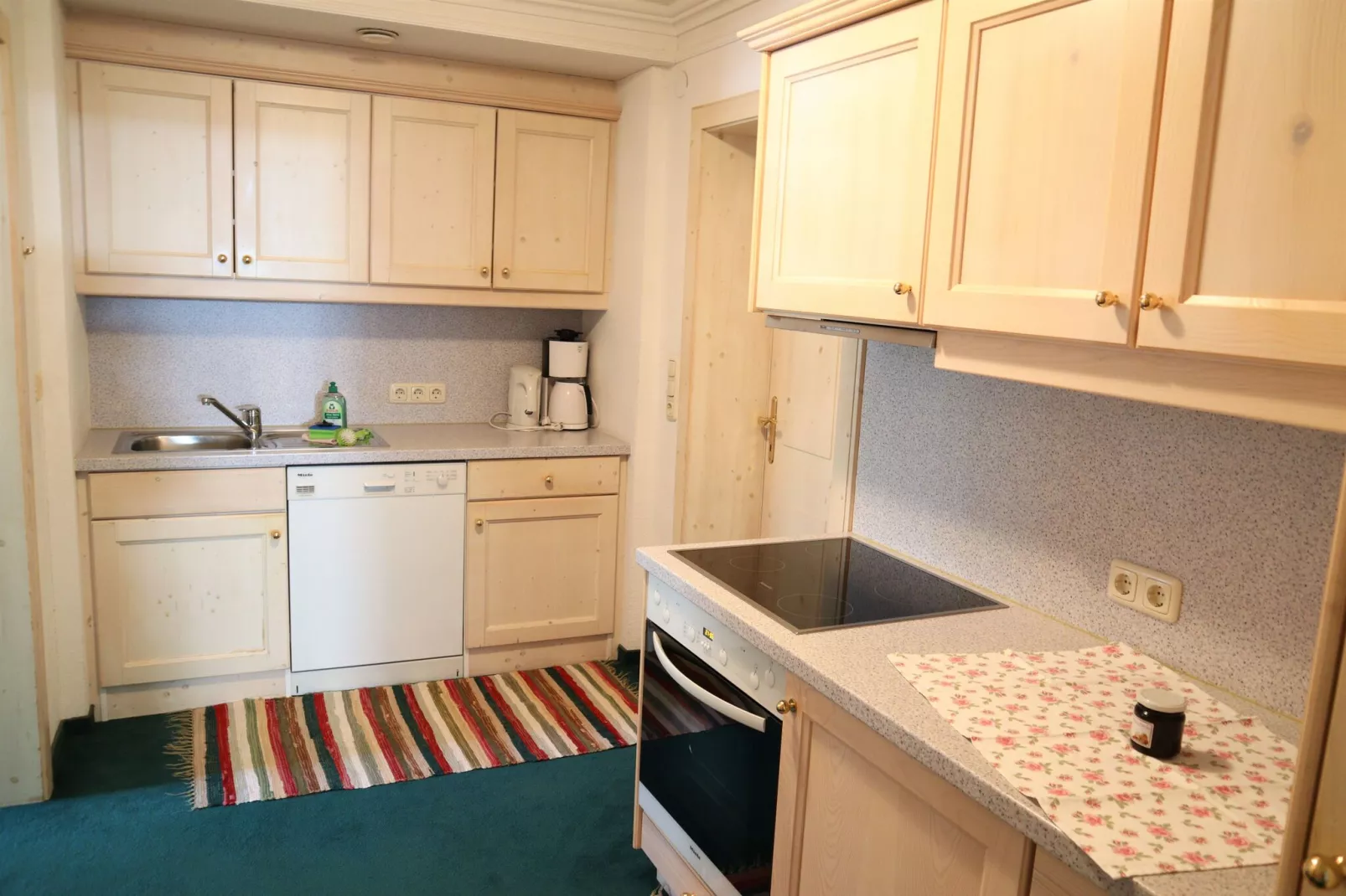 Edenlehen - Wasserfall-Kitchen