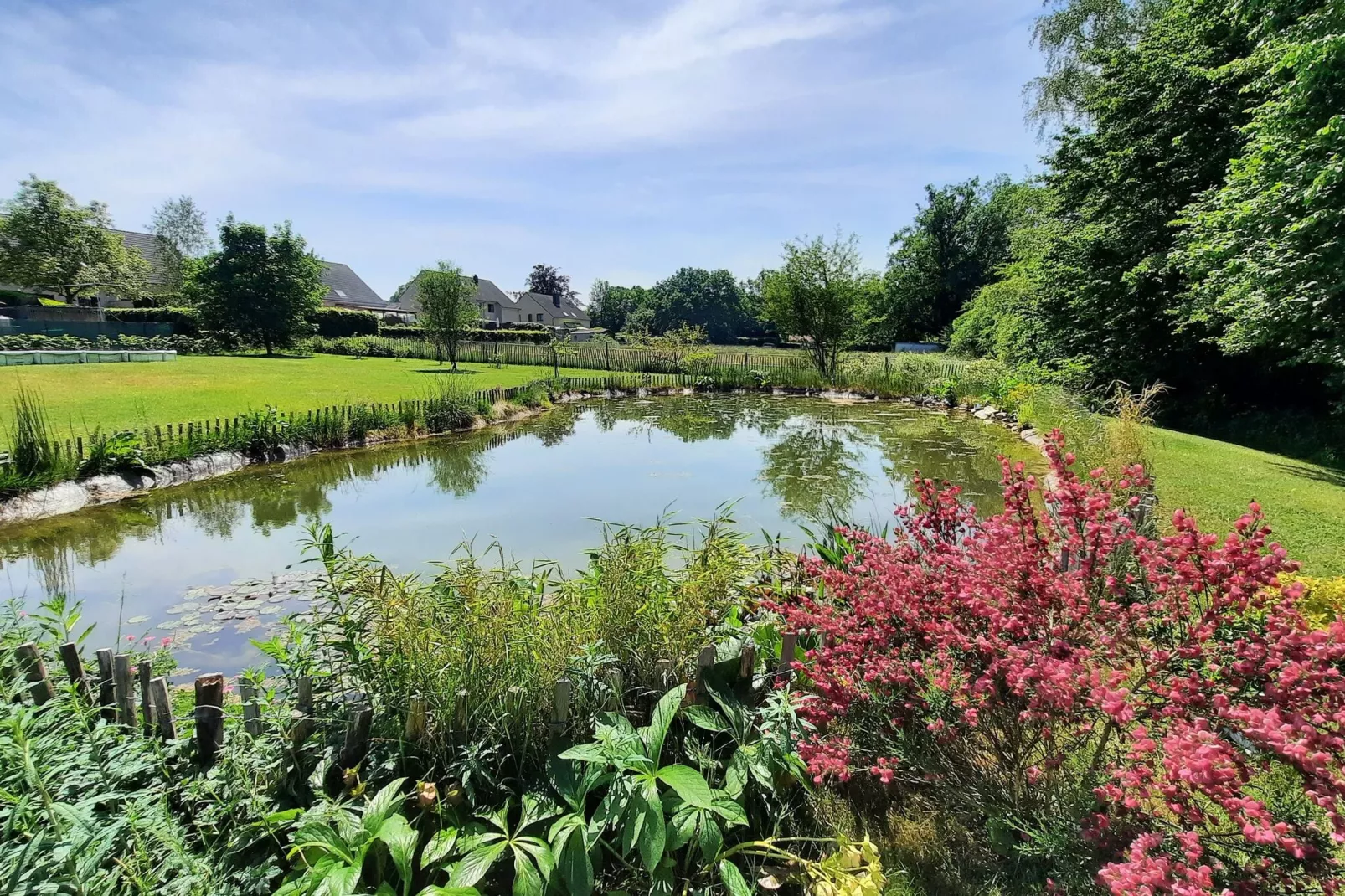 Les Coteaux du Lac-Außenbereich Sommer