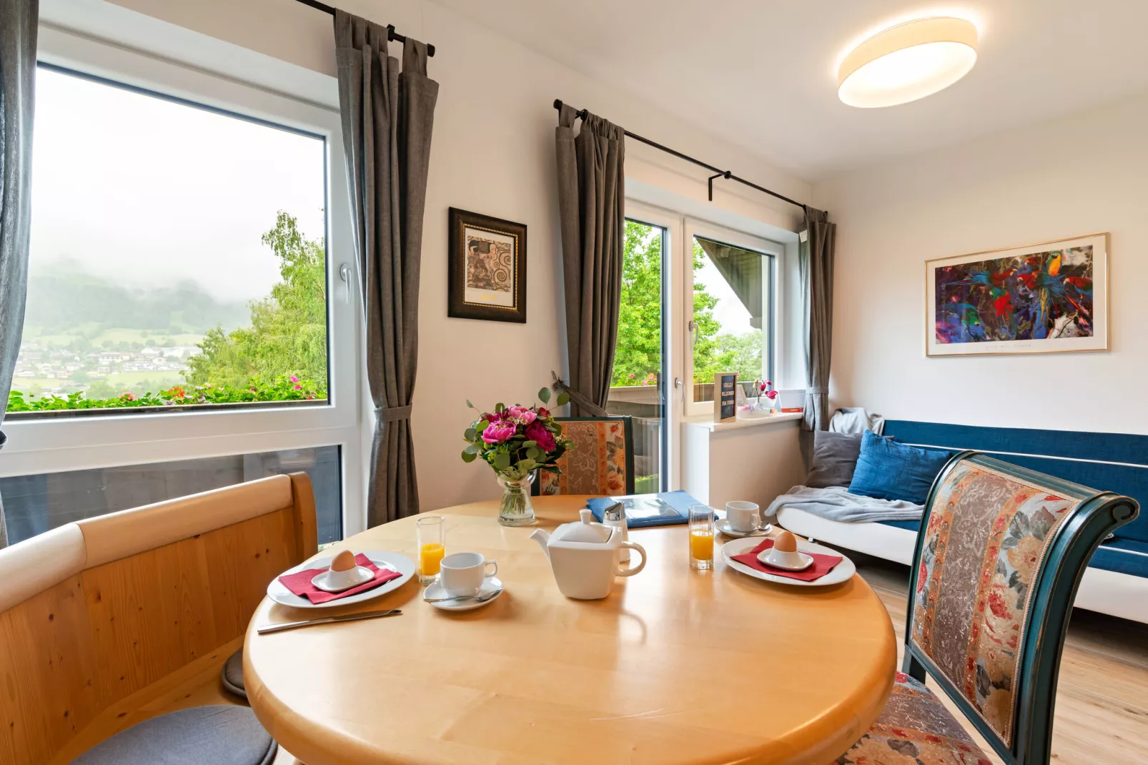 Corinna-Dining room