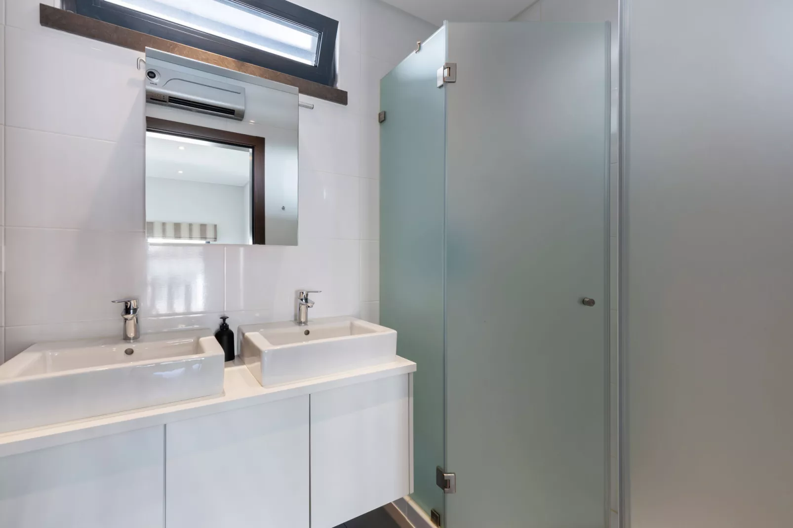 Villa Mar e Lagoa-Bathroom