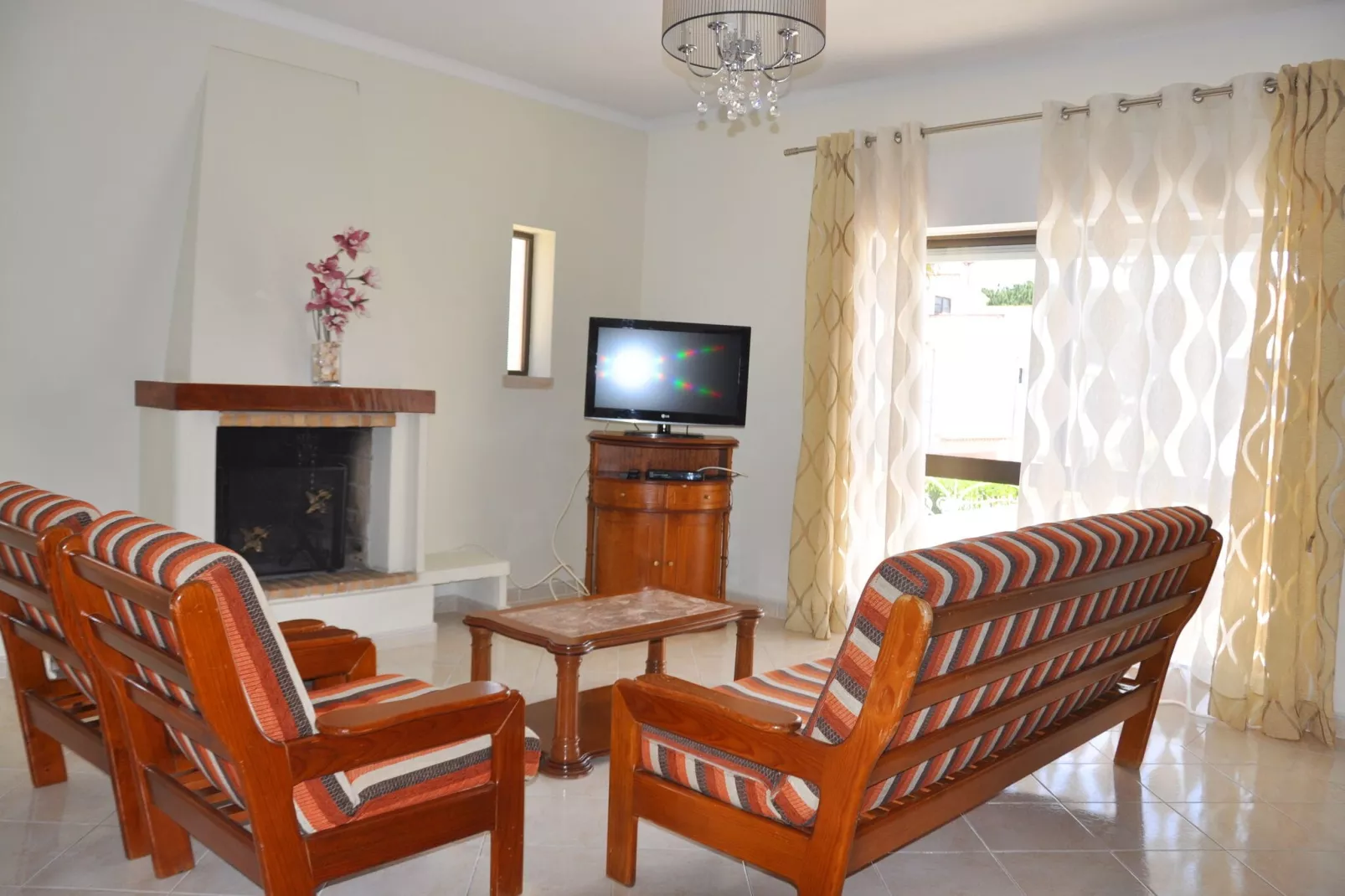 Paloma-Living room