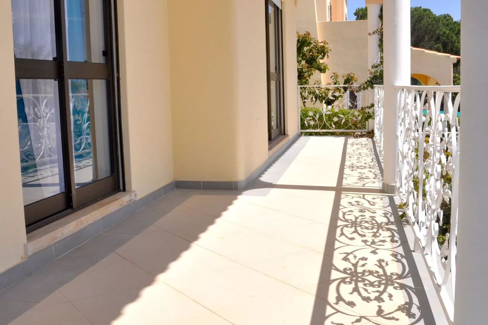 Paloma-Terrace balcony