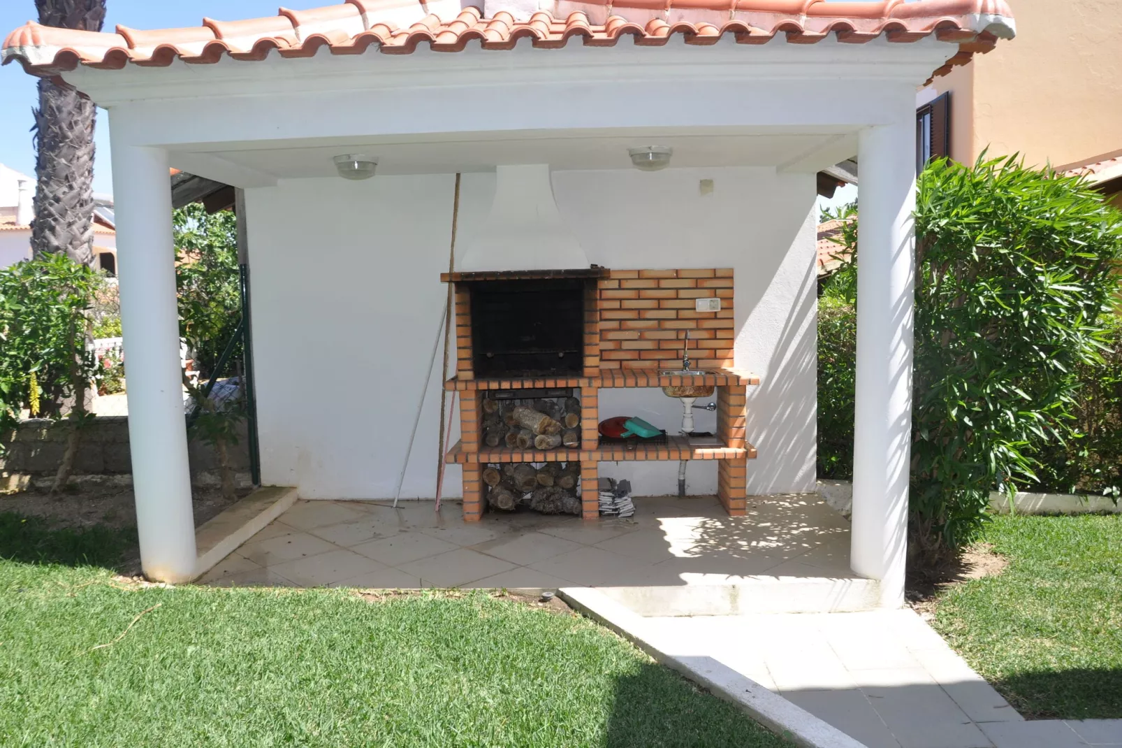 Paloma-Facilities