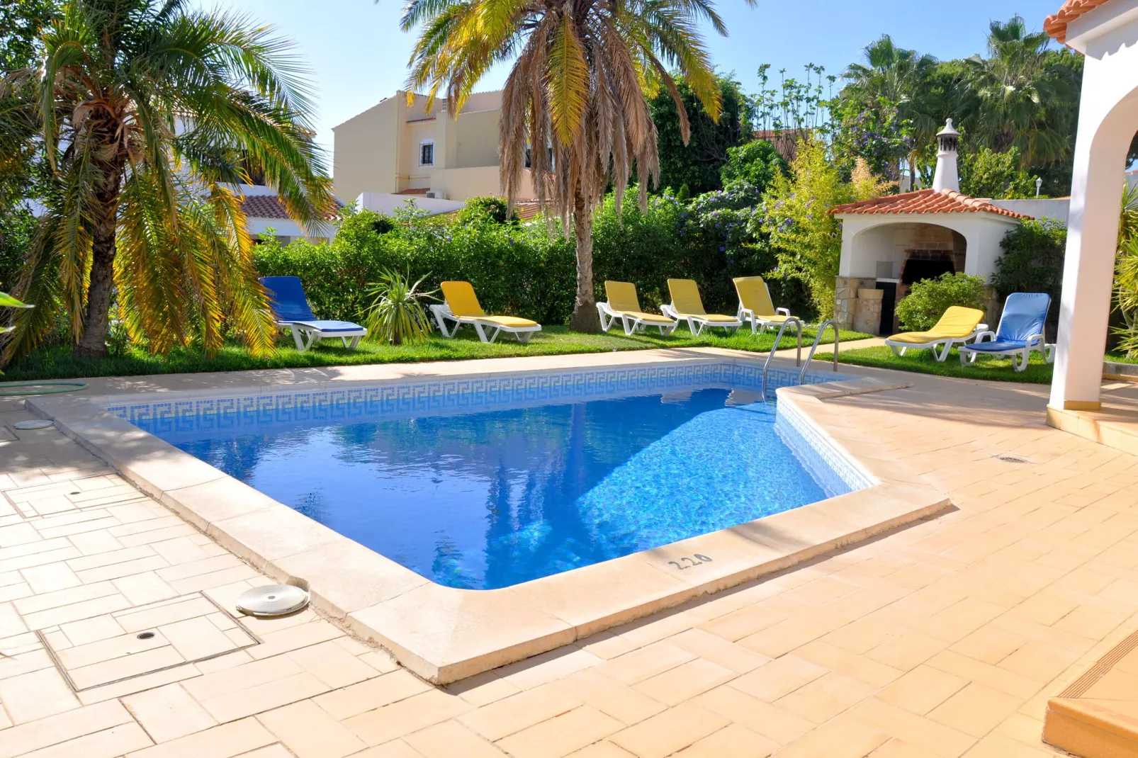Martini Bianco-Pool