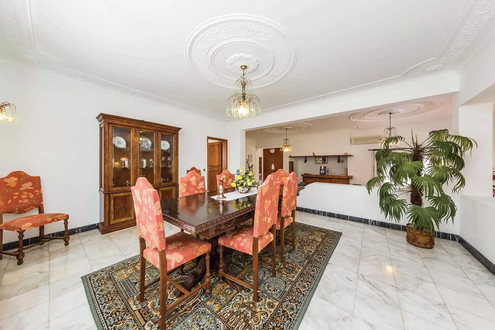 Villa Manoel-Esszimmer