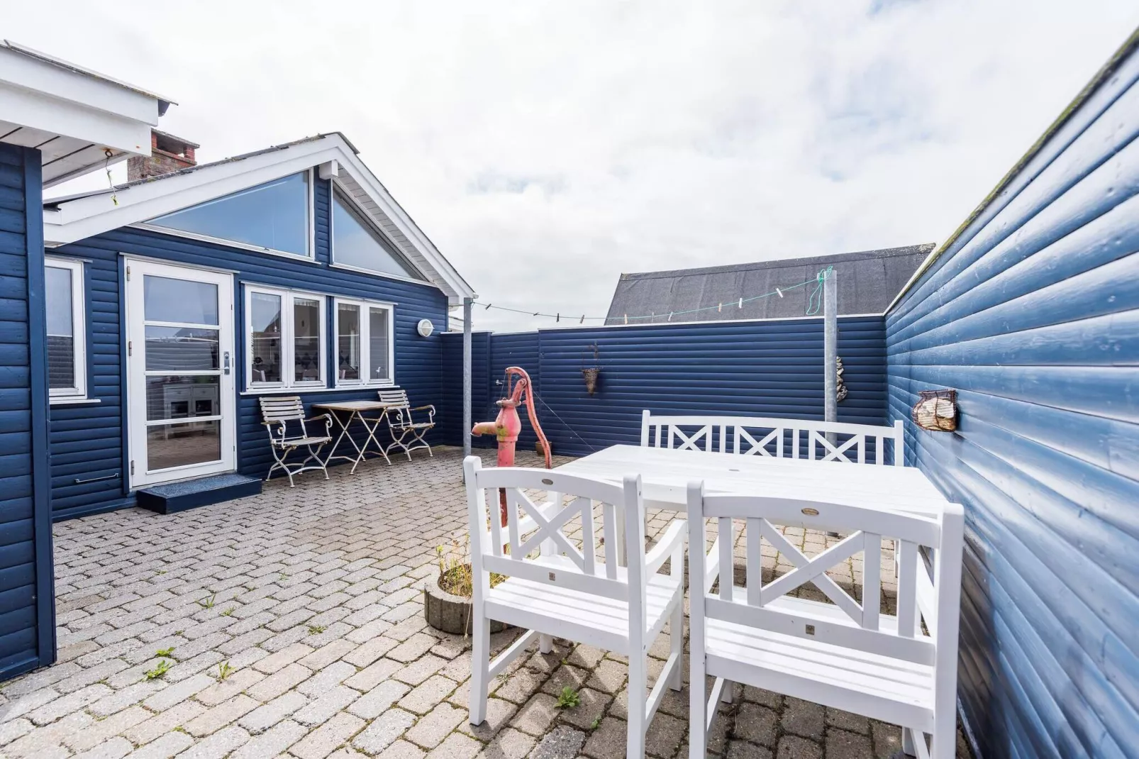 4 person holiday home in Hvide Sande-Outdoor