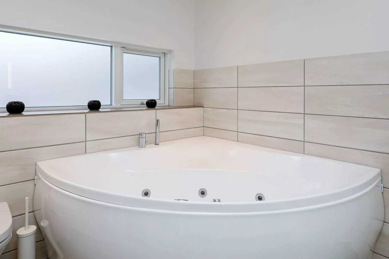 9 person holiday home in Højslev-By Traum-Spa