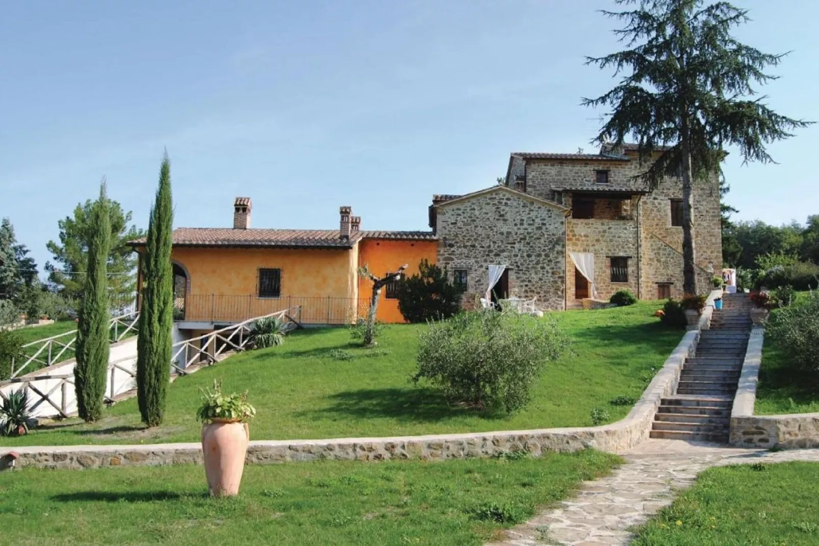 La Quiete di Montalbano-Exterior summer