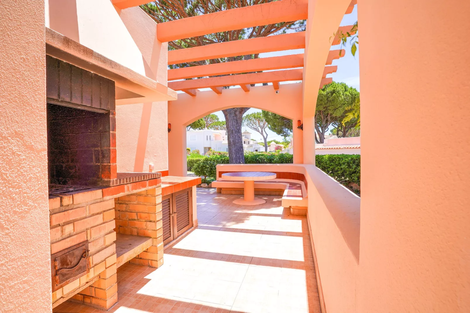 Vivenda Maximino-Terrace balcony