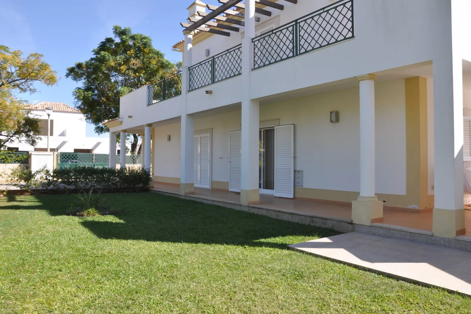 Casa Netuno V6-Gardens summer