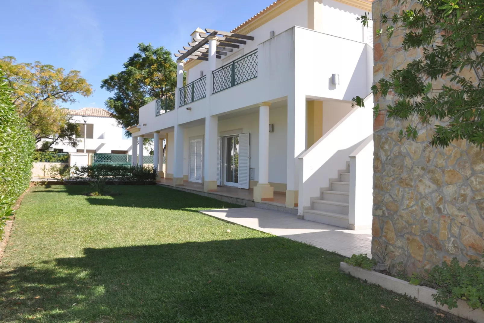 Casa Netuno V6-Gardens summer