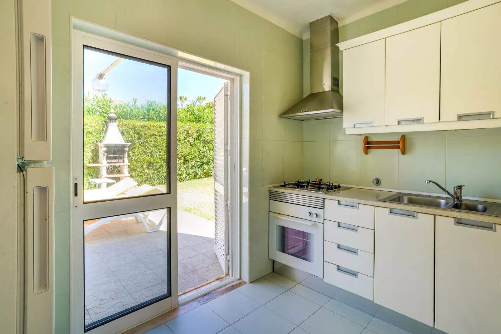 Villa Flores do Golfe 1-Kitchen