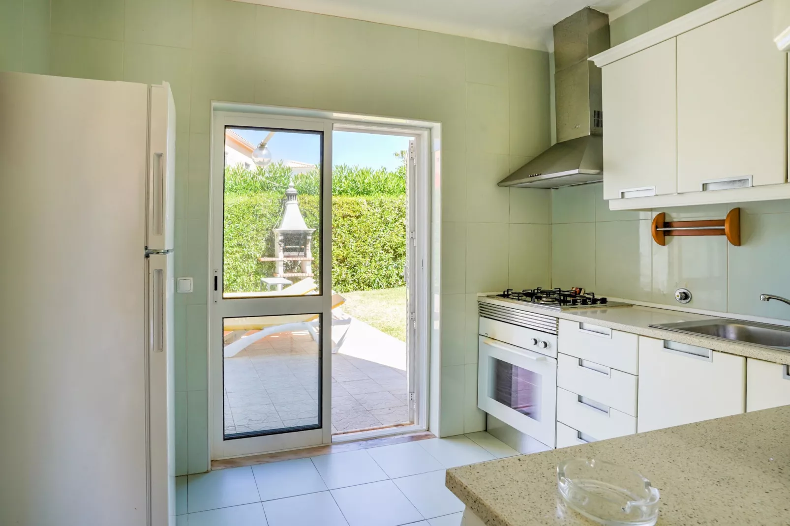 Villa Flores do Golfe 1-Kitchen