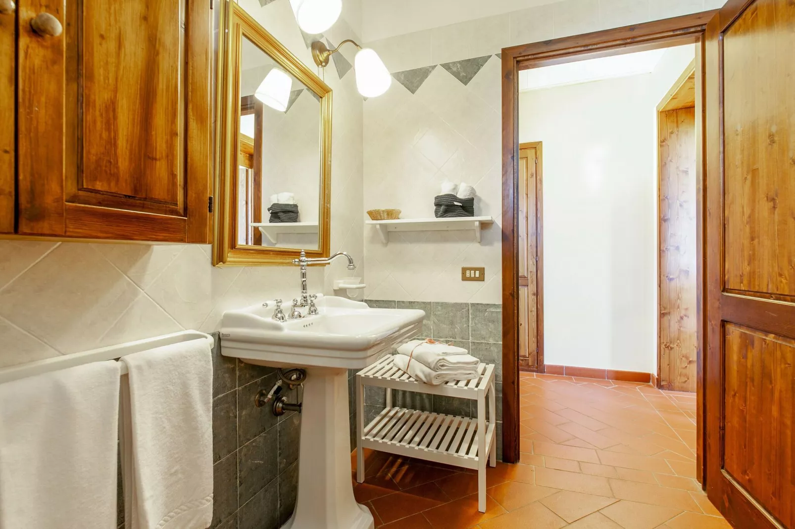 San Francesco Tre-Bathroom