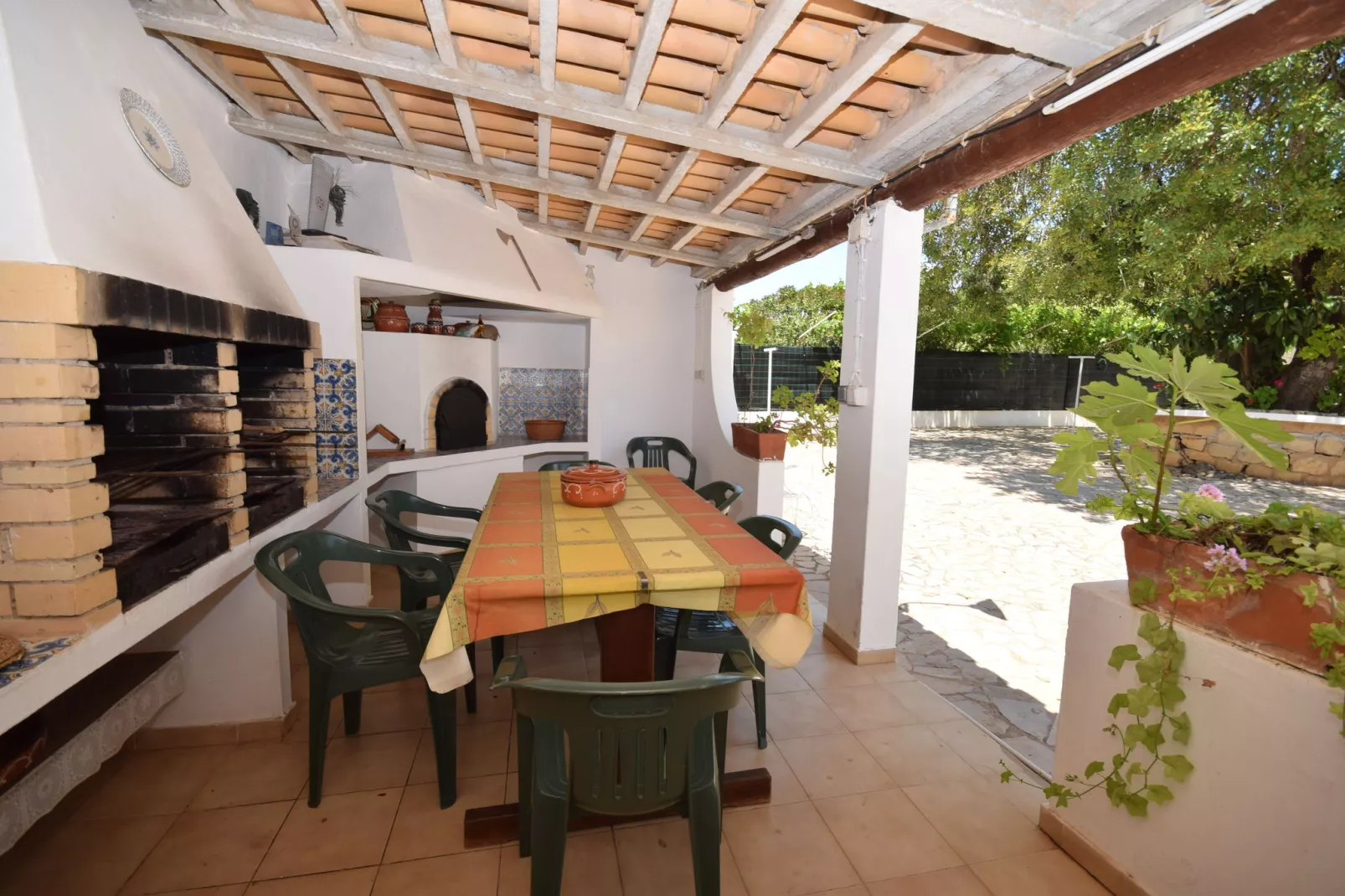Vivenda Ferreiras-Facilities