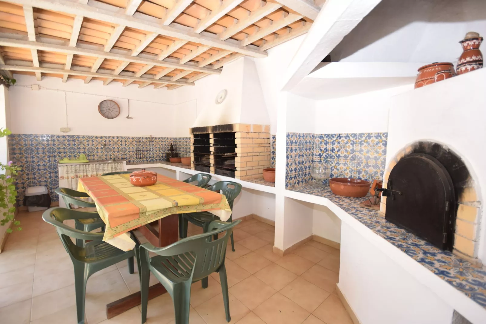 Vivenda Ferreiras-Facilities