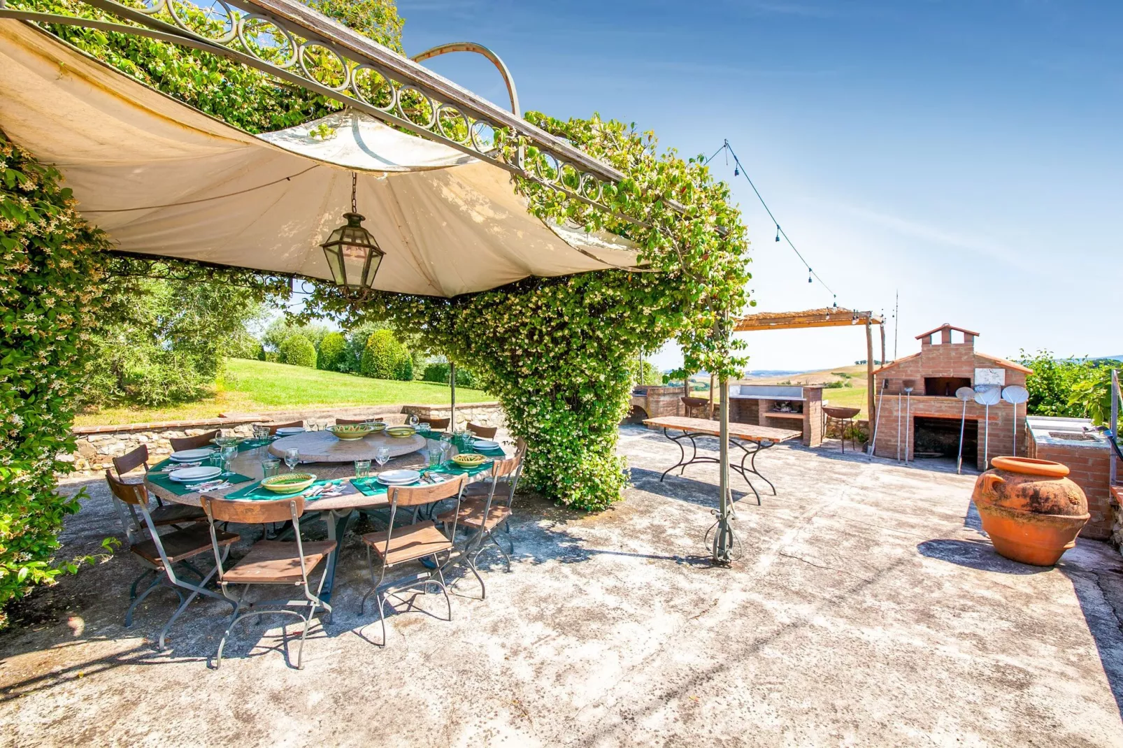 San Francesco Sangiovese-Gardens summer