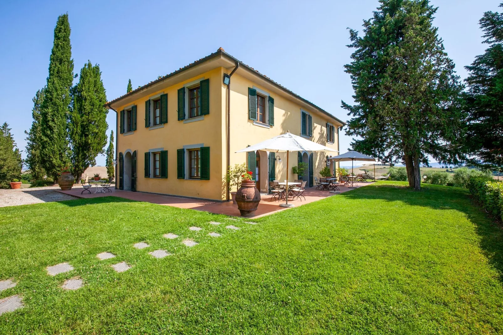 San Francesco Sangiovese-Exterior summer