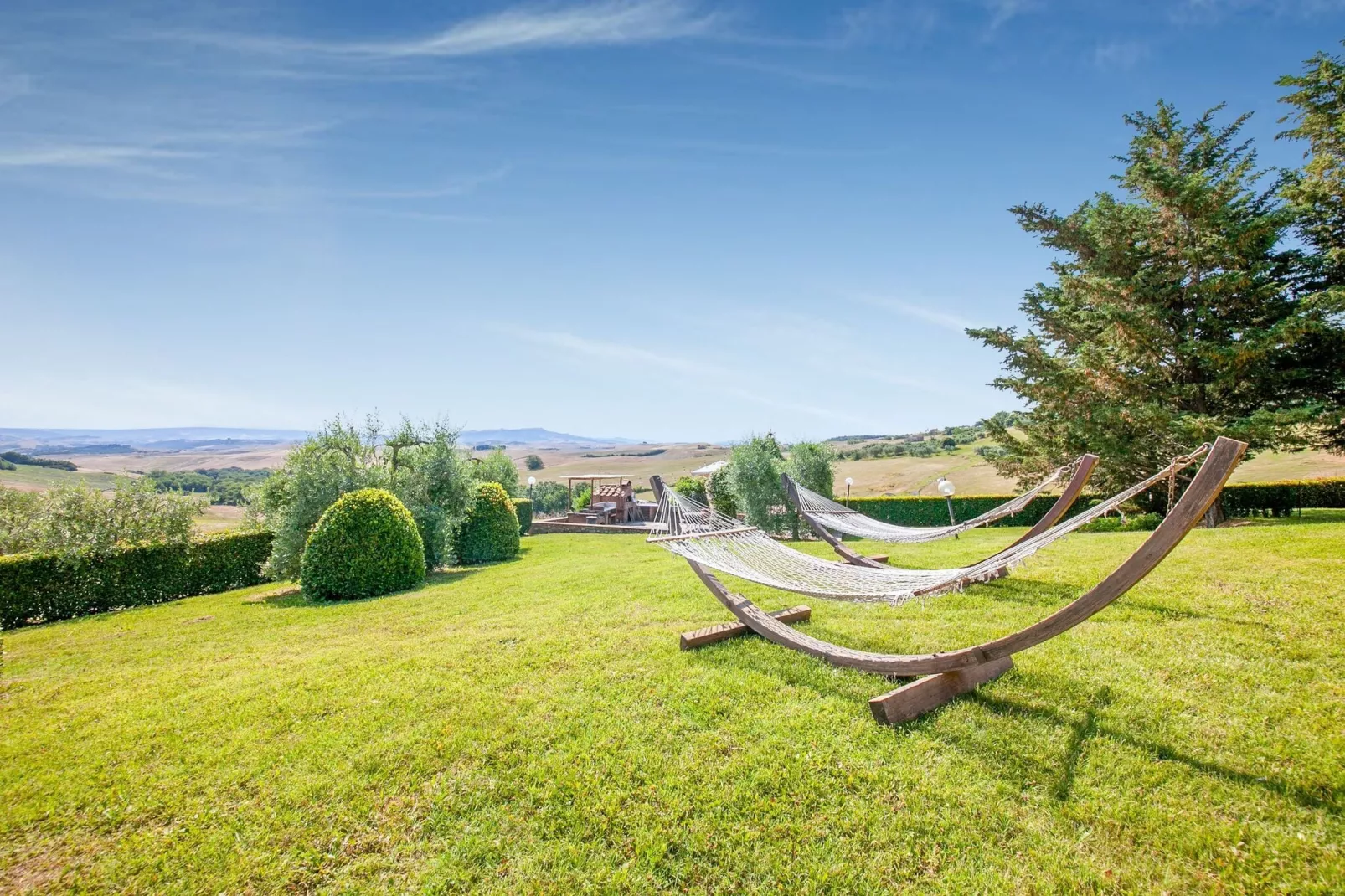 San Francesco Sangiovese-Gardens summer