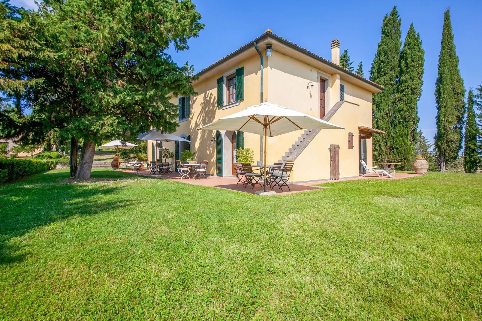 San Francesco Sangiovese-Exterior summer