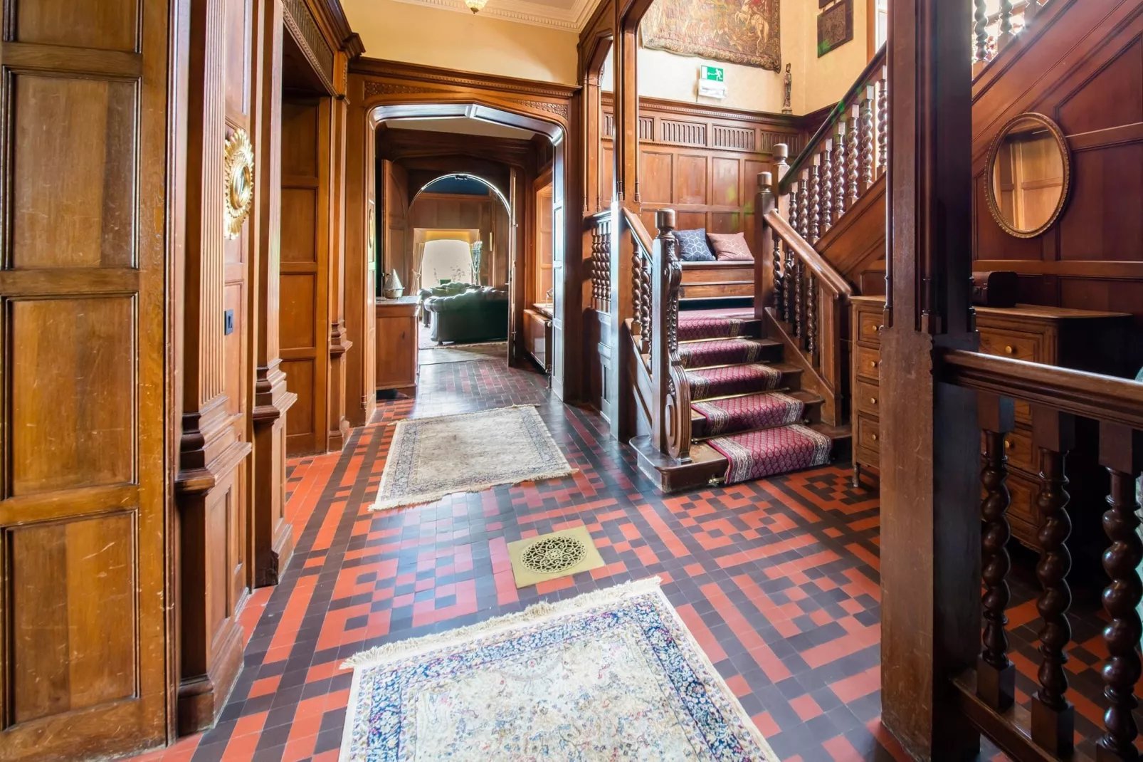 Le Chateau de Balmoral-Landing